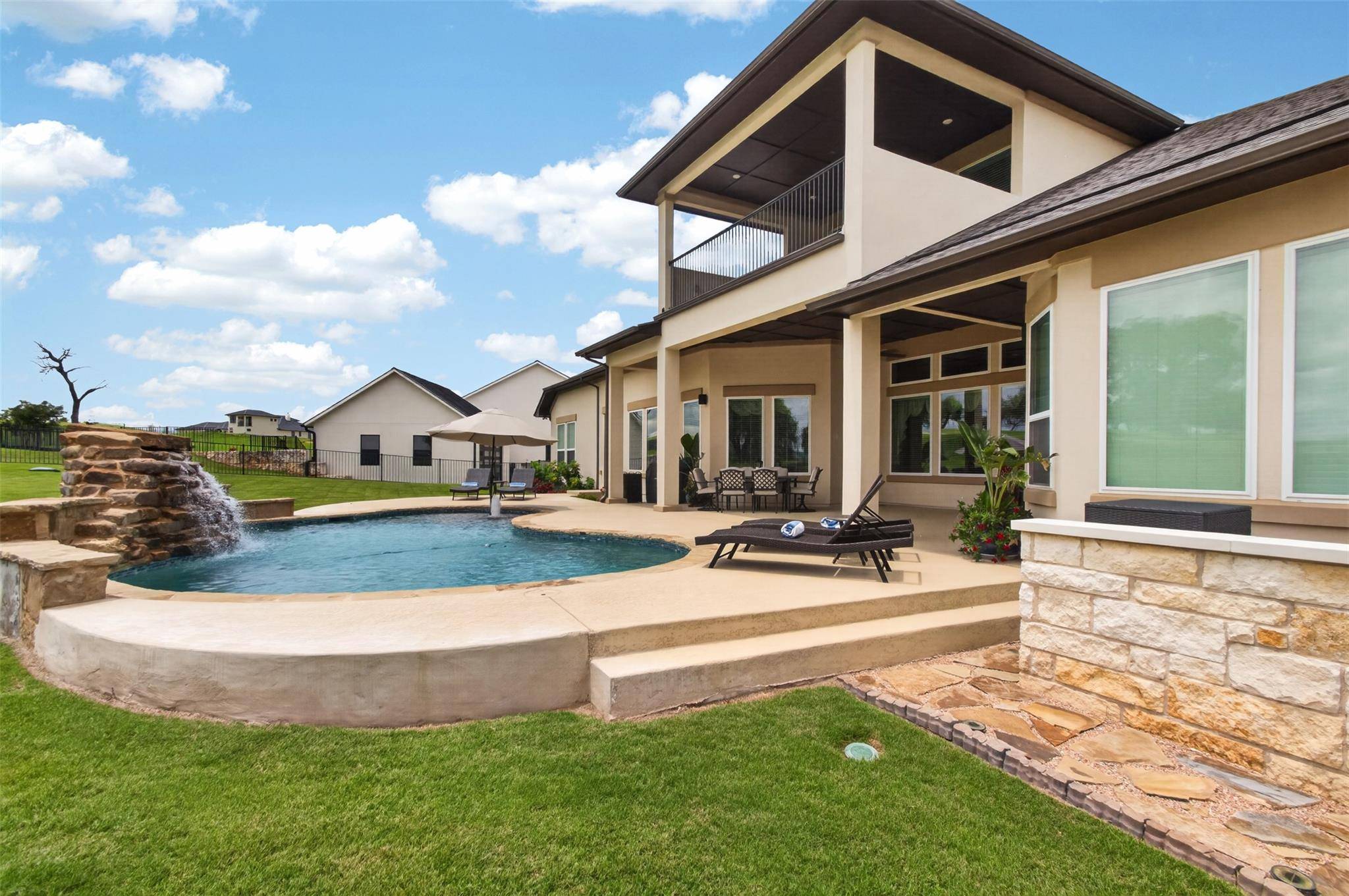 104 Far Meadow DR, Kingsland, TX 78639