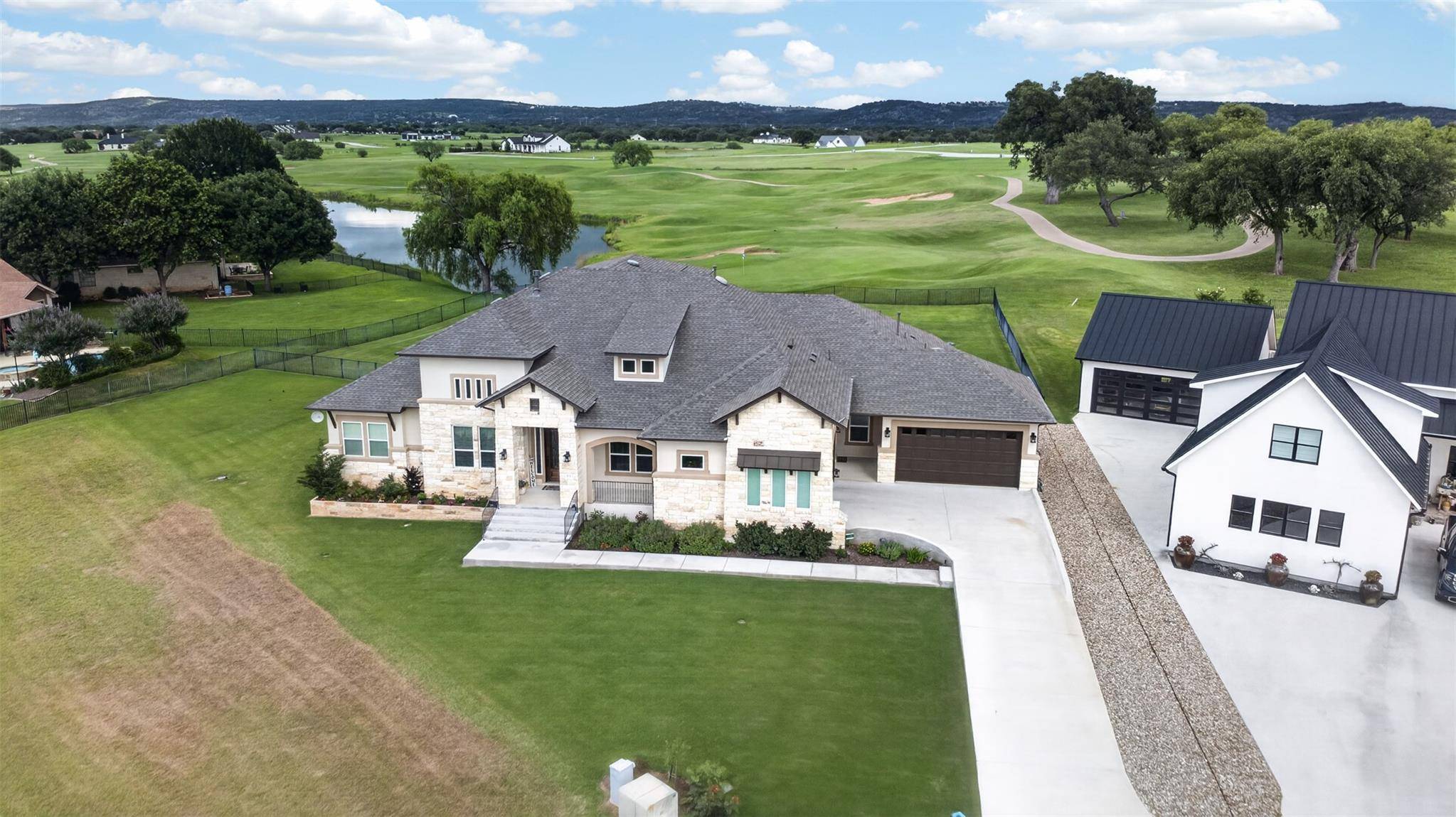 104 Far Meadow DR, Kingsland, TX 78639