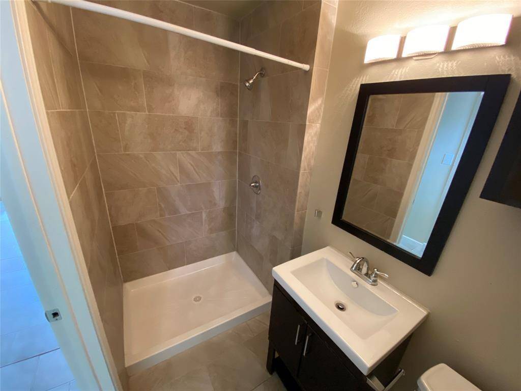 2402 Rio Grande ST #4, Austin, TX 78705