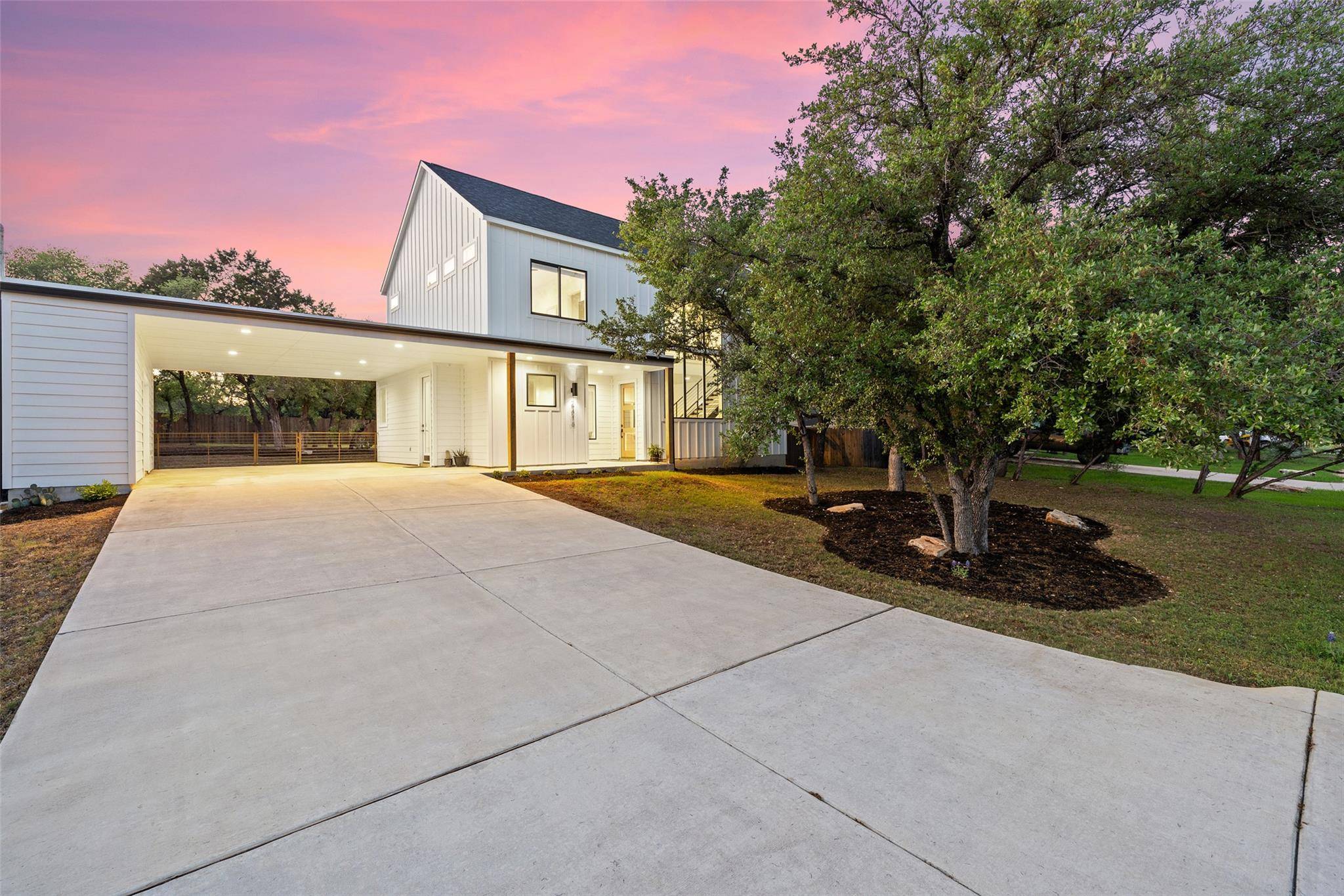 22218 Briarcliff DR, Spicewood, TX 78669