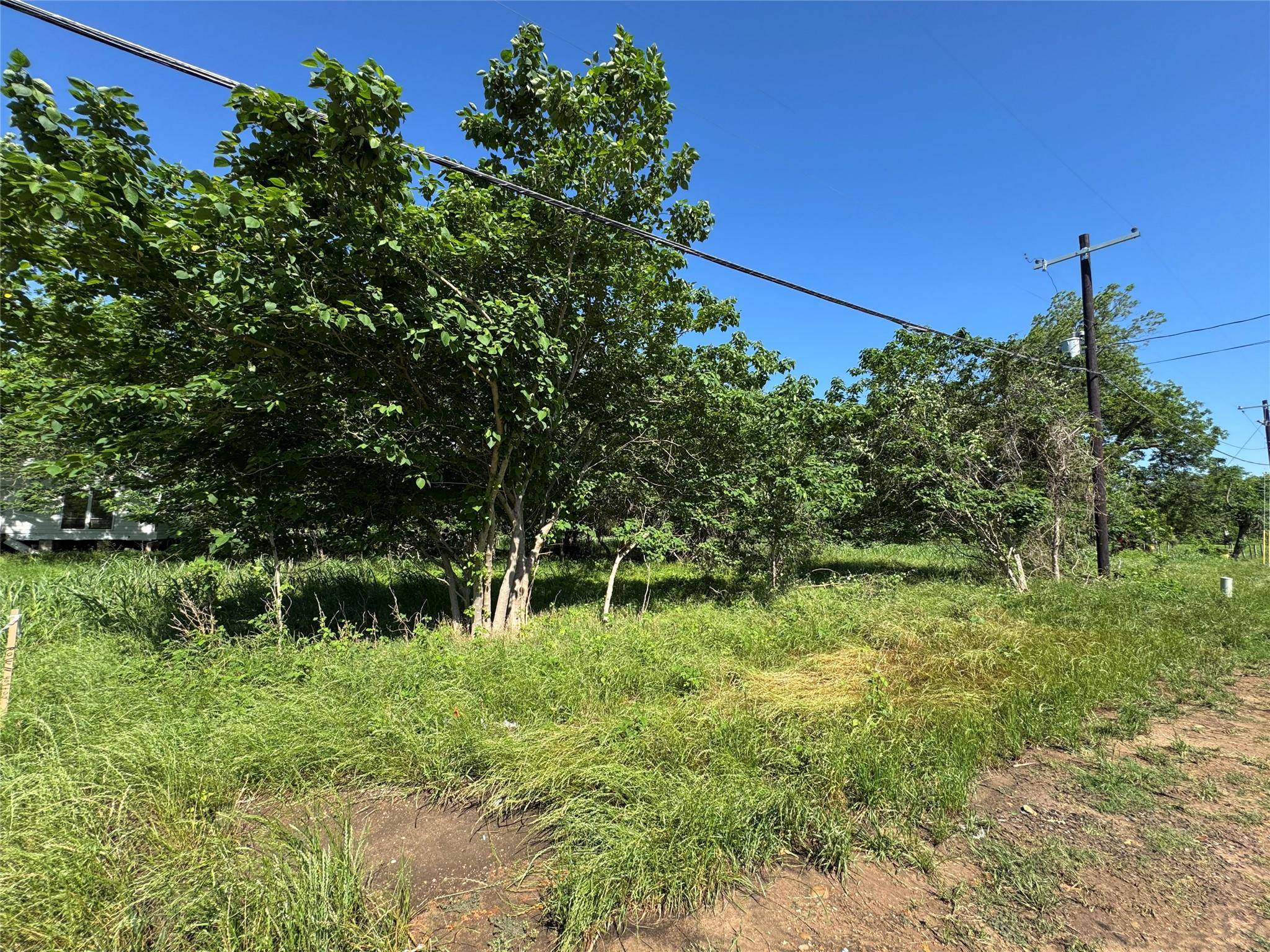 600 Gazley ST, Smithville, TX 78957