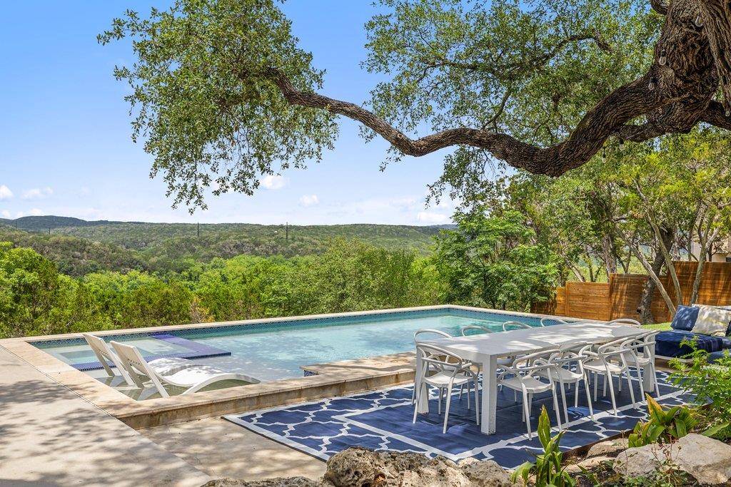 716 N Commons Ford RD, Austin, TX 78733
