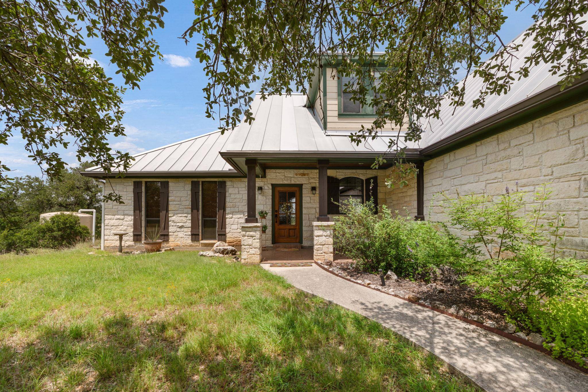 544 River View DR, Johnson City, TX 78636