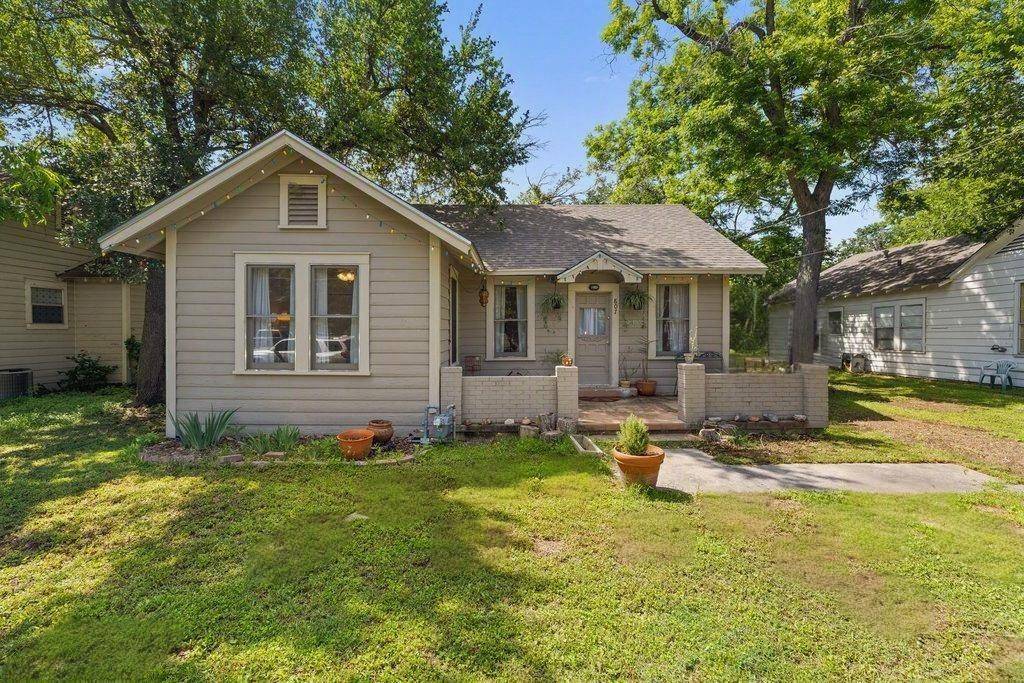 807 Cecelia ST, Taylor, TX 76574