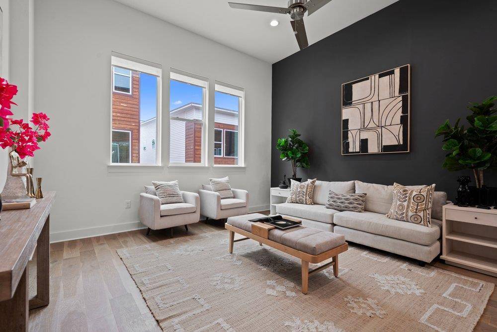2505 Bluebonnet Ave #4, Austin, TX 78704