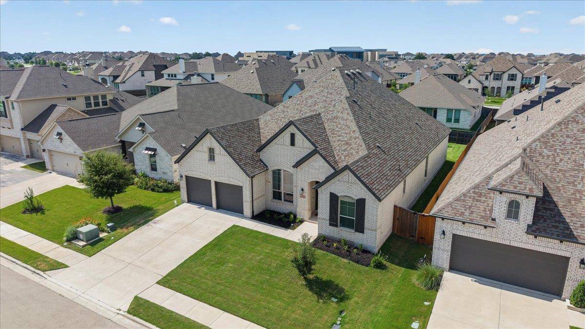 128 Lockhart DR, Liberty Hill, TX 78642