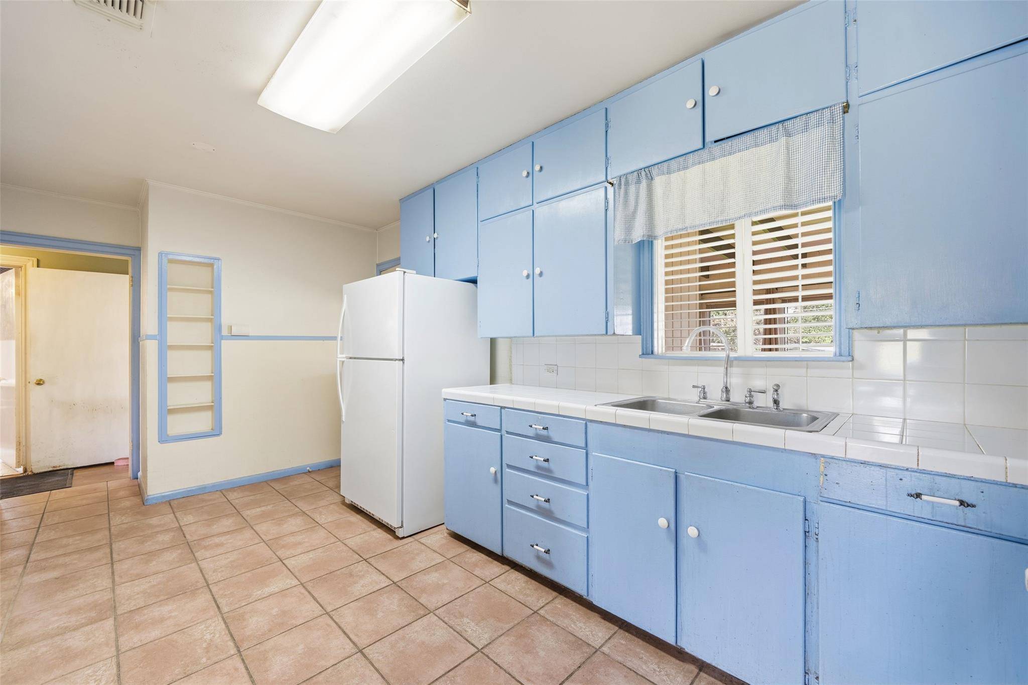 107 W Holland ST, San Marcos, TX 78666