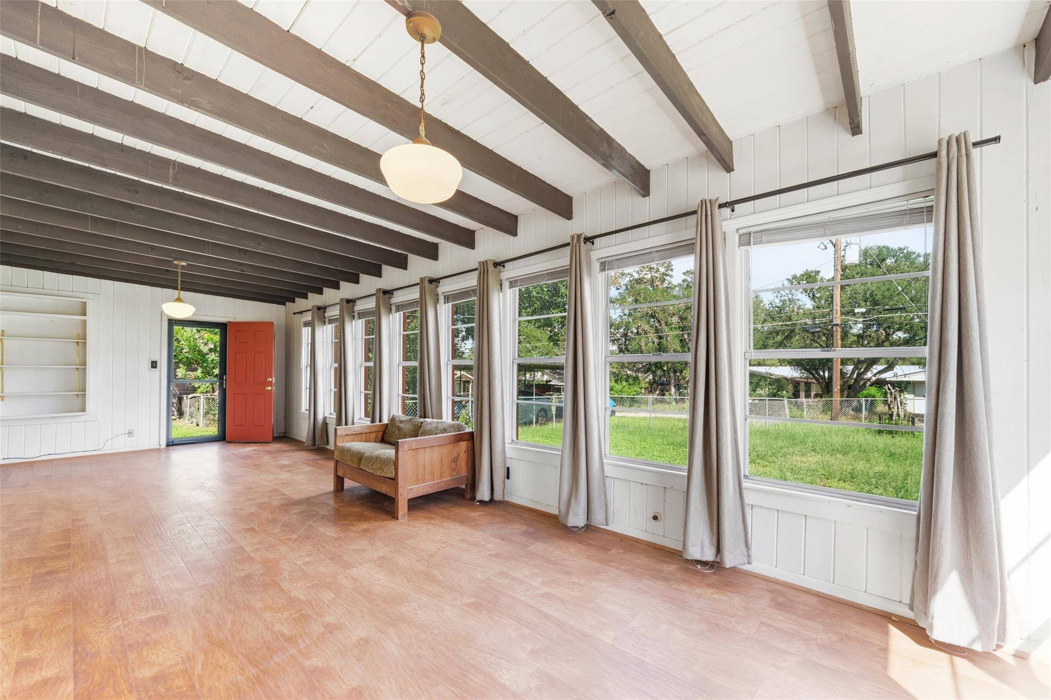 107 W Holland ST, San Marcos, TX 78666