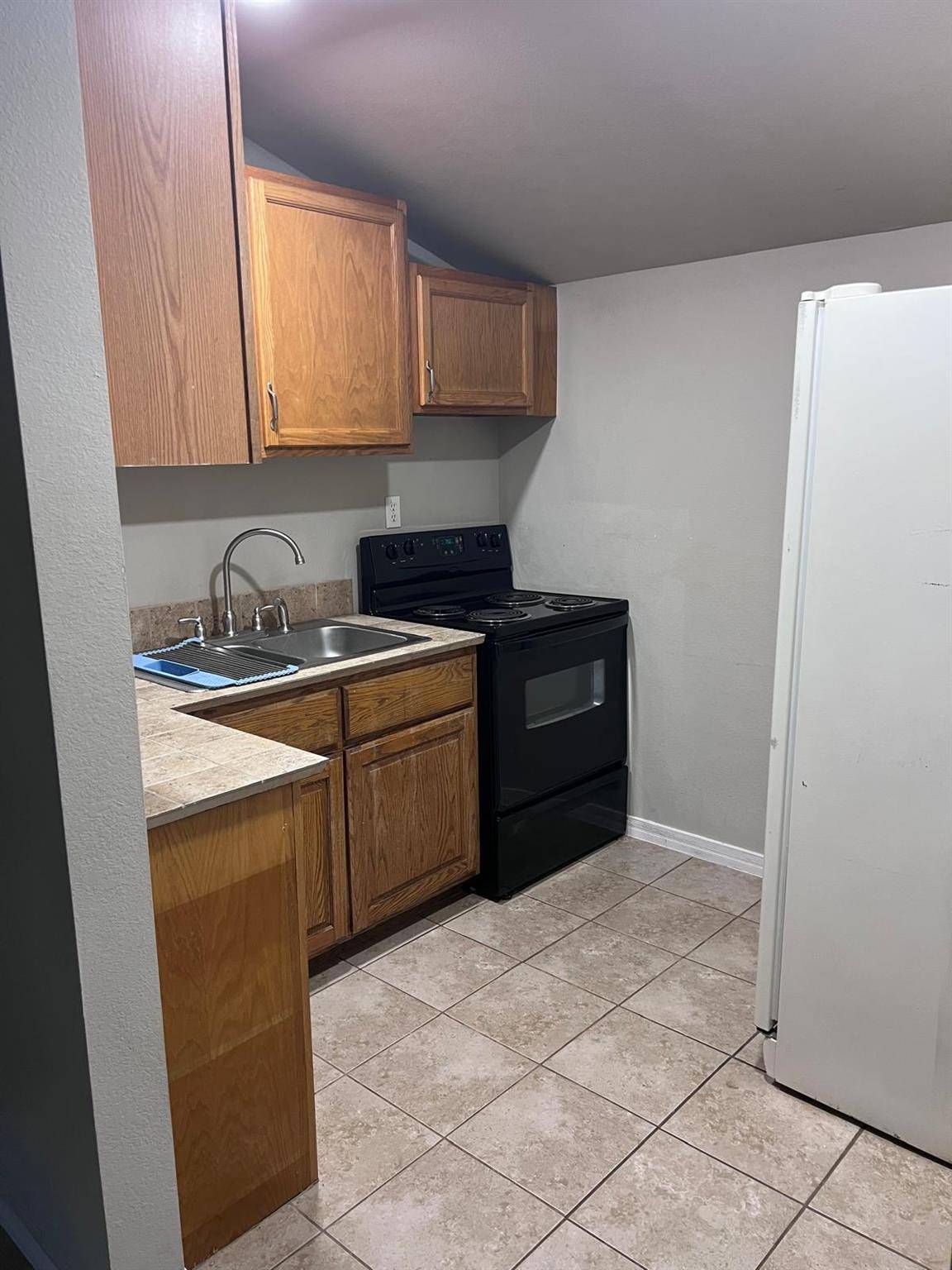 105 W Clark ST #9, Bartlett, TX 76511