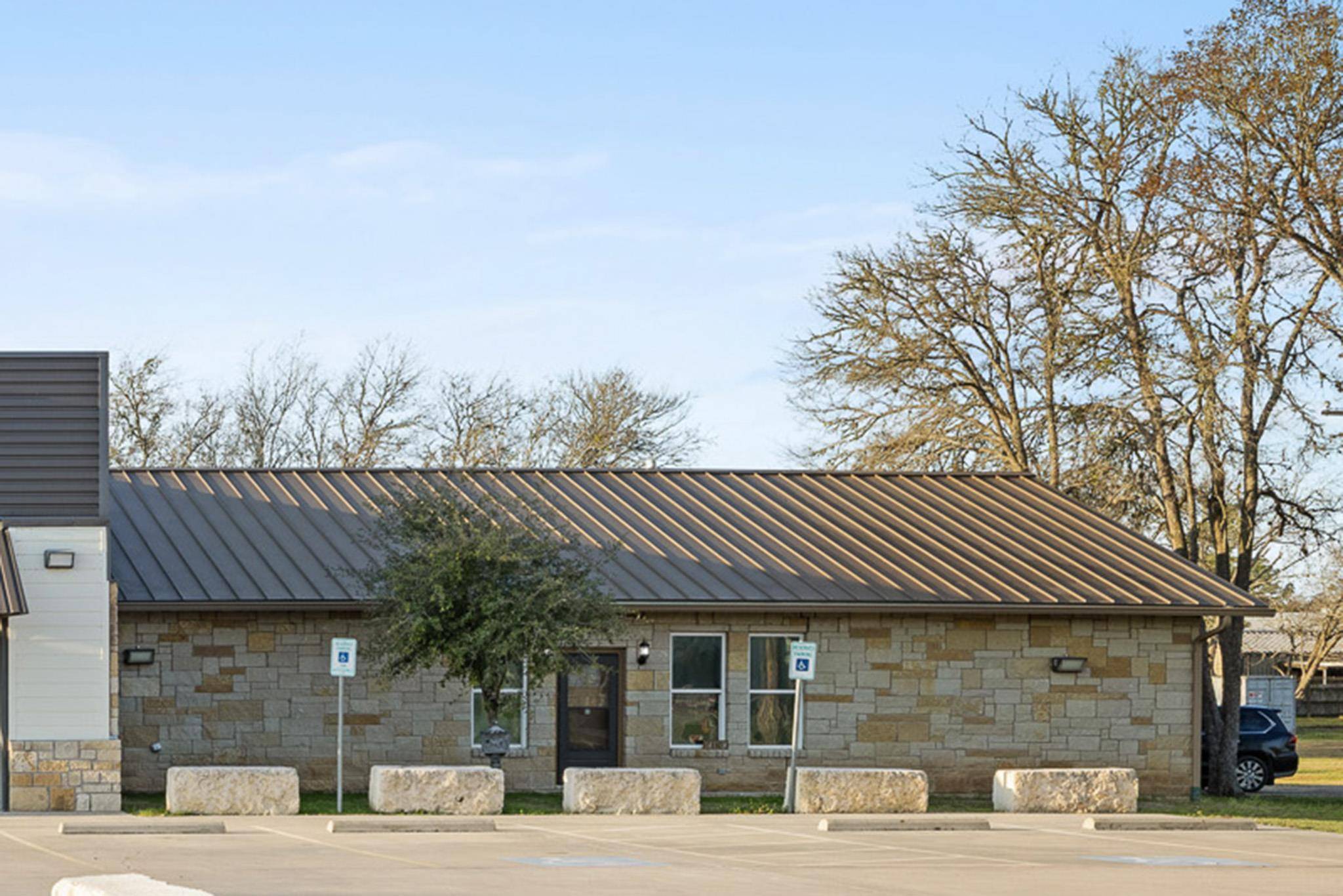 1417 W State Highway 71 #E, La Grange, TX 78945