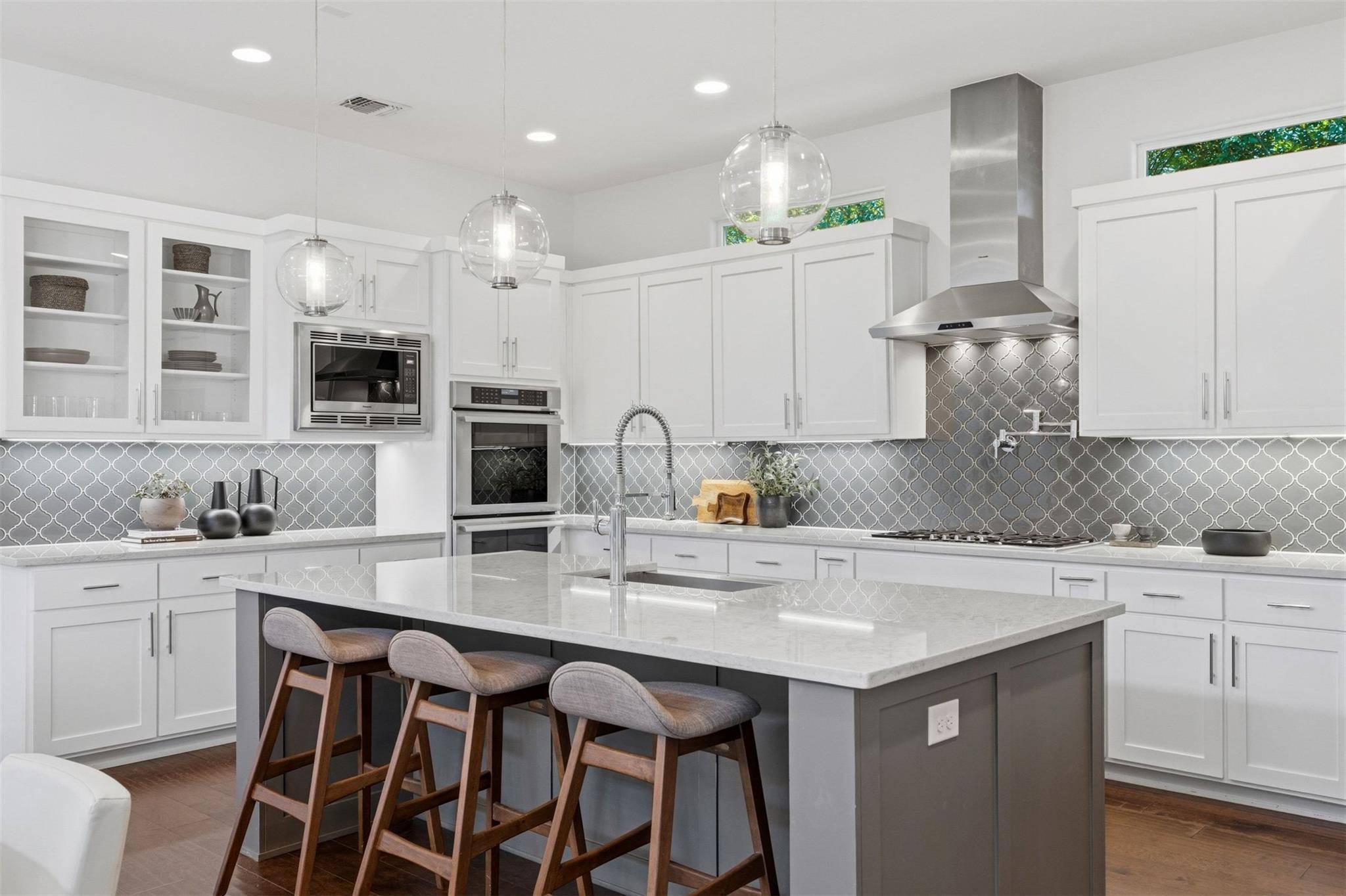 2704 Oak Park DR, Austin, TX 78704