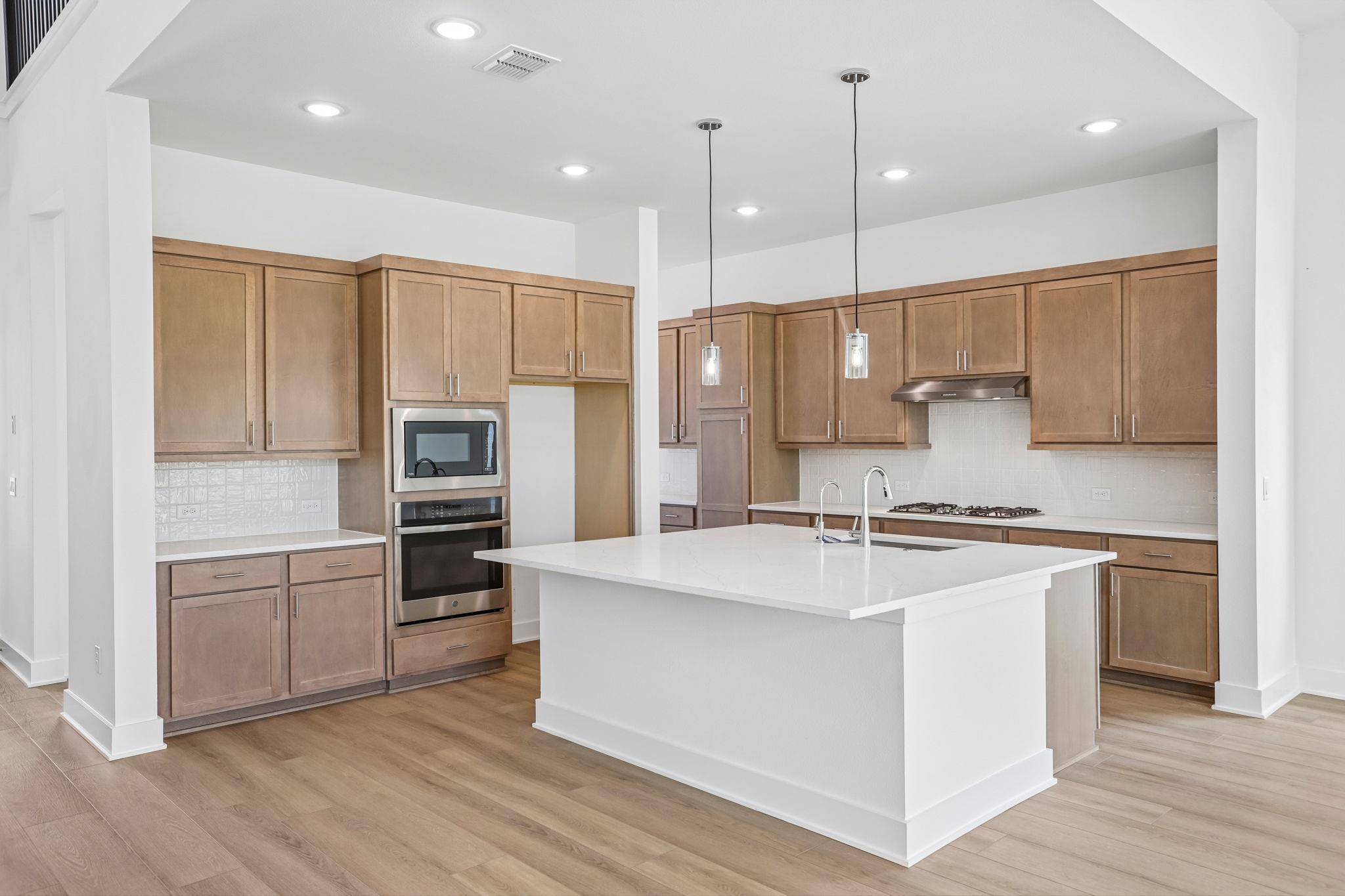 122 Christian Springs DR, Kyle, TX 78640