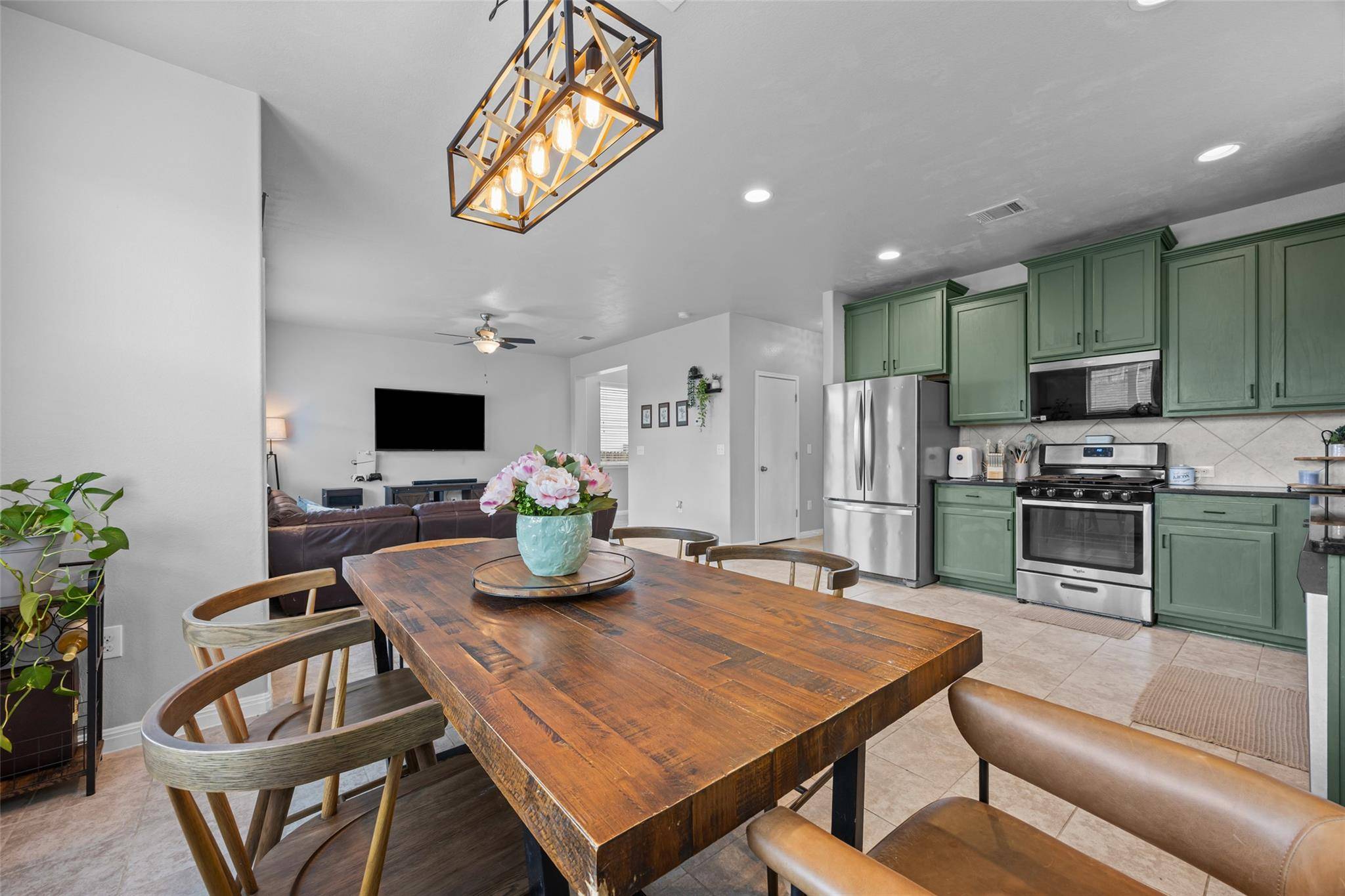 230 Eagle Brook LN, Buda, TX 78610
