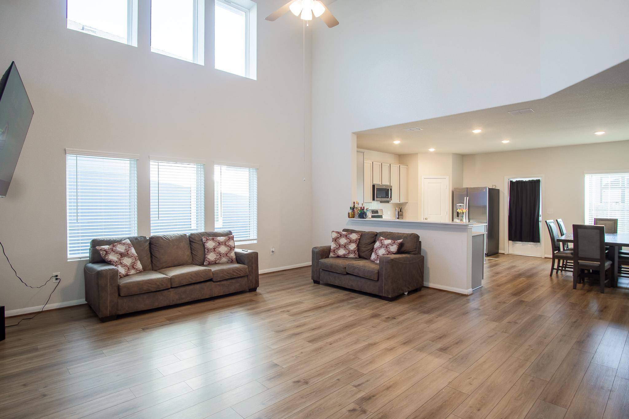 130 Yellowstone DR, Kyle, TX 78640