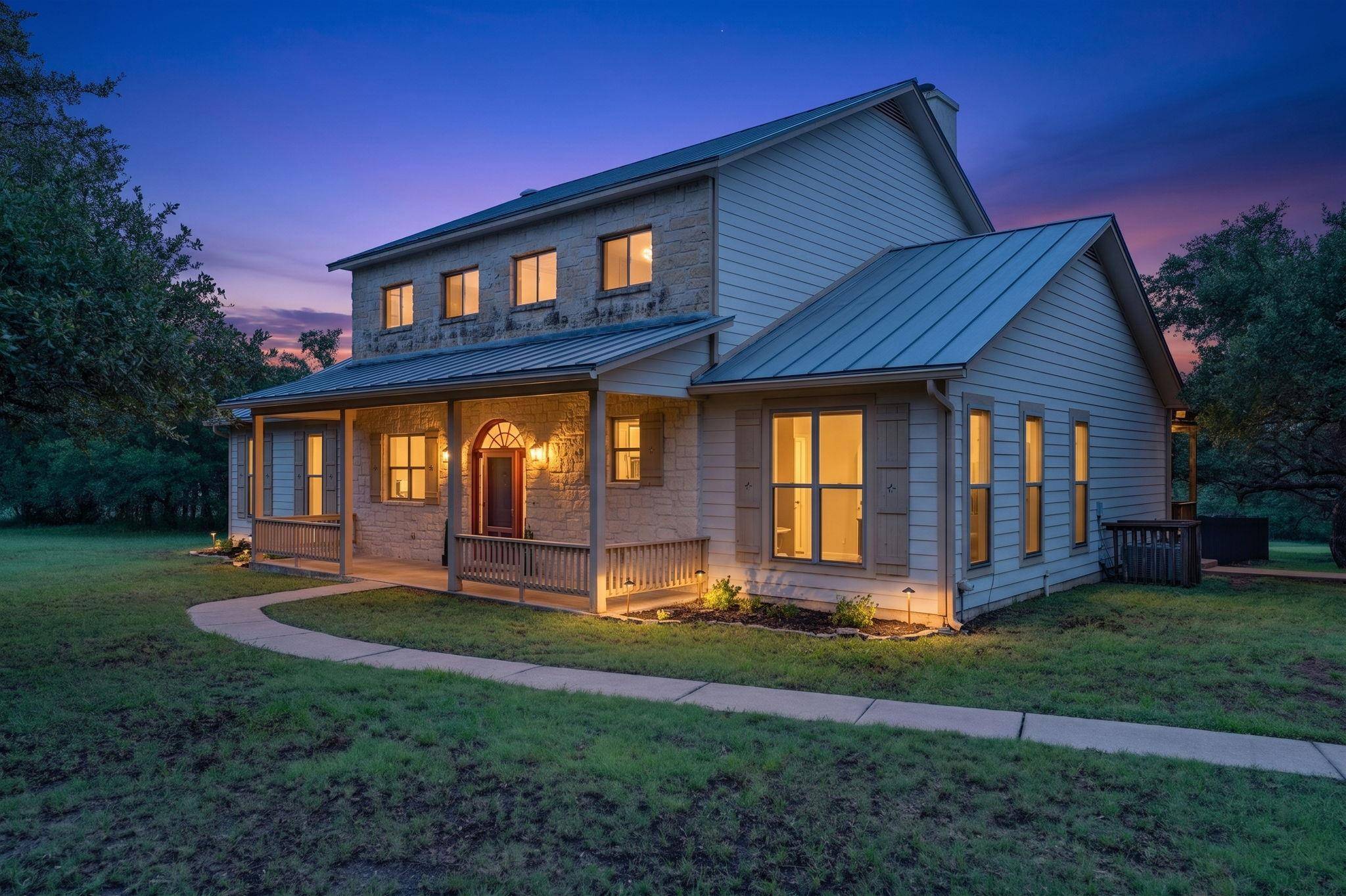 271 Summit DR, Round Mountain, TX 78663