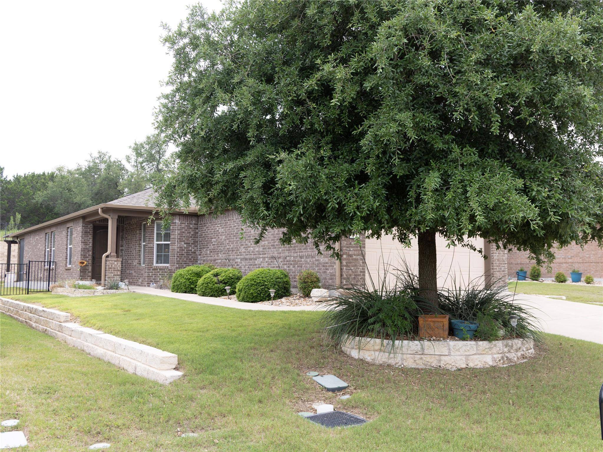 834 Salado Creek LN, Georgetown, TX 78633