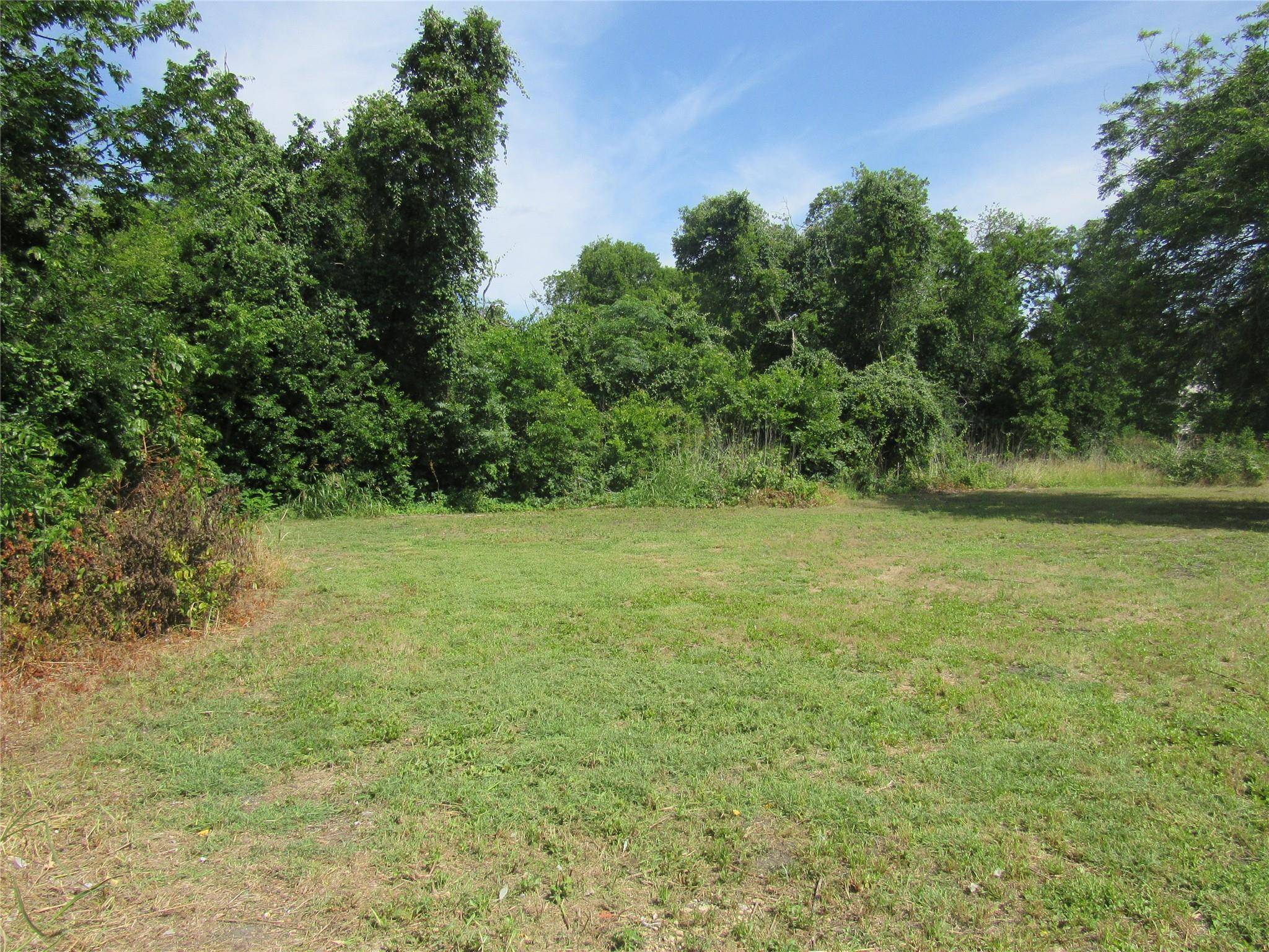 748 W Elm ST, Bartlett, TX 76511