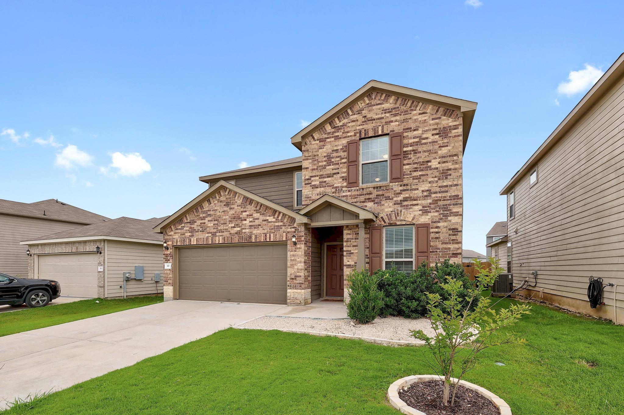 317 Bedford Falls LN, Jarrell, TX 76537