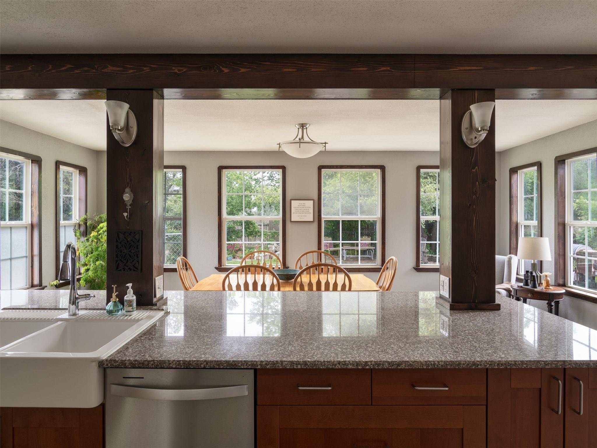 191 Bonnie DR, Dripping Springs, TX 78620