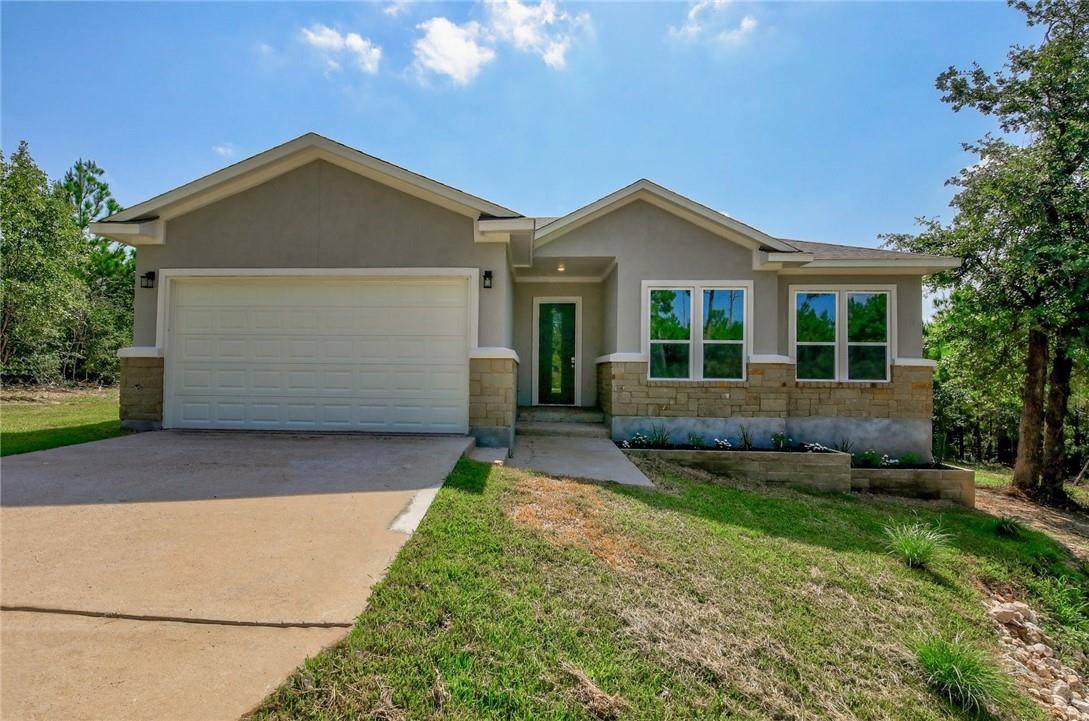 137 Lakeside DR, Bastrop, TX 78602