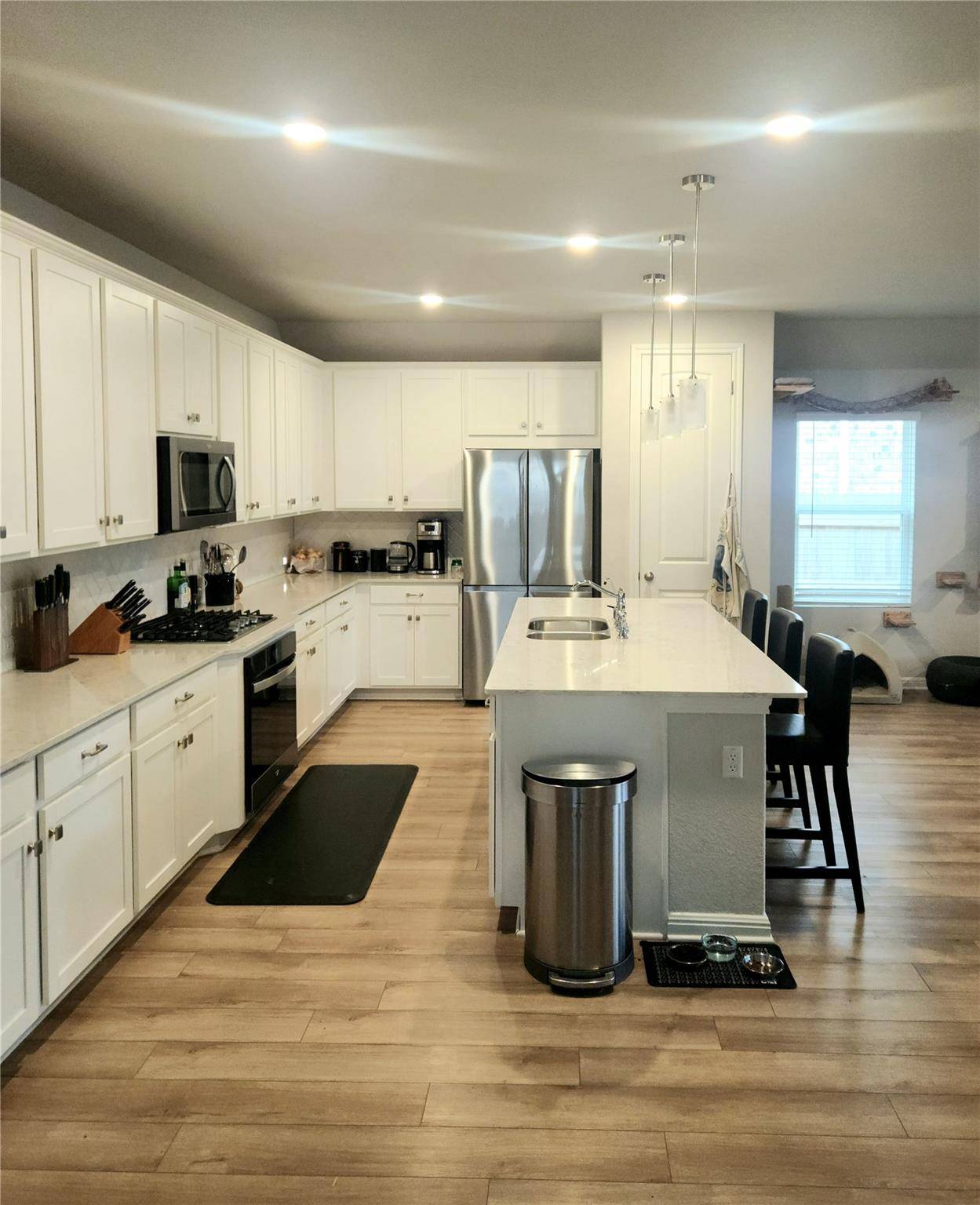 180 Golden Gate LN, Kyle, TX 78640