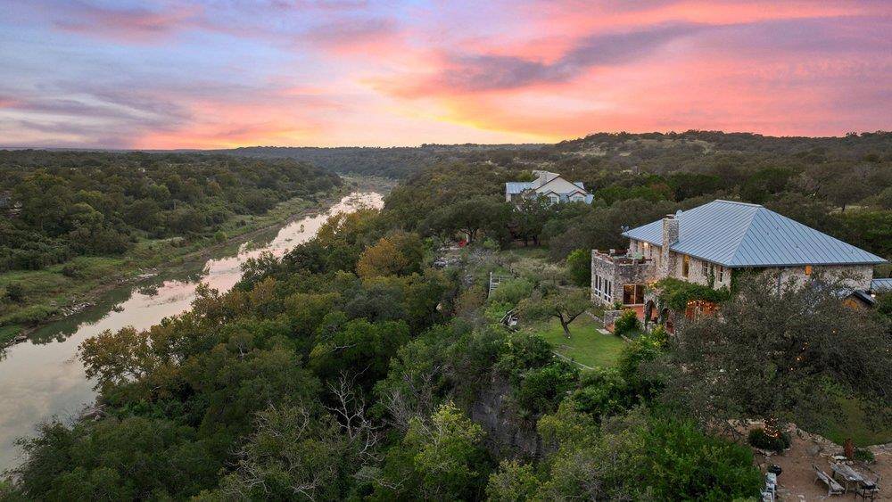 5229 Hupedo Ranch RD, Spicewood, TX 78669