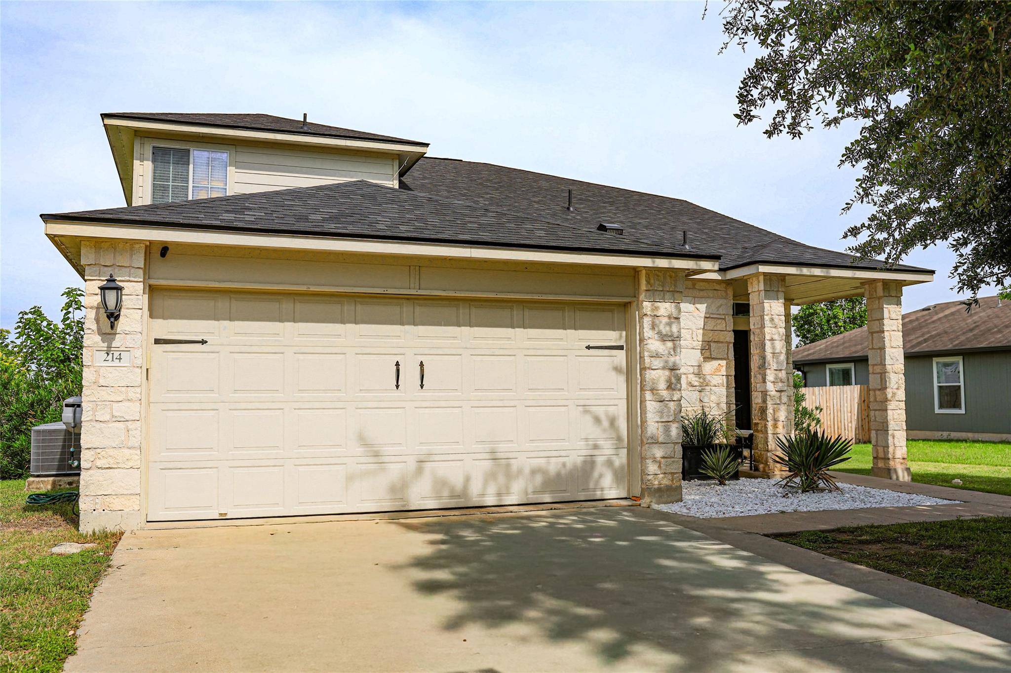 214 Lidell ST, Hutto, TX 78634