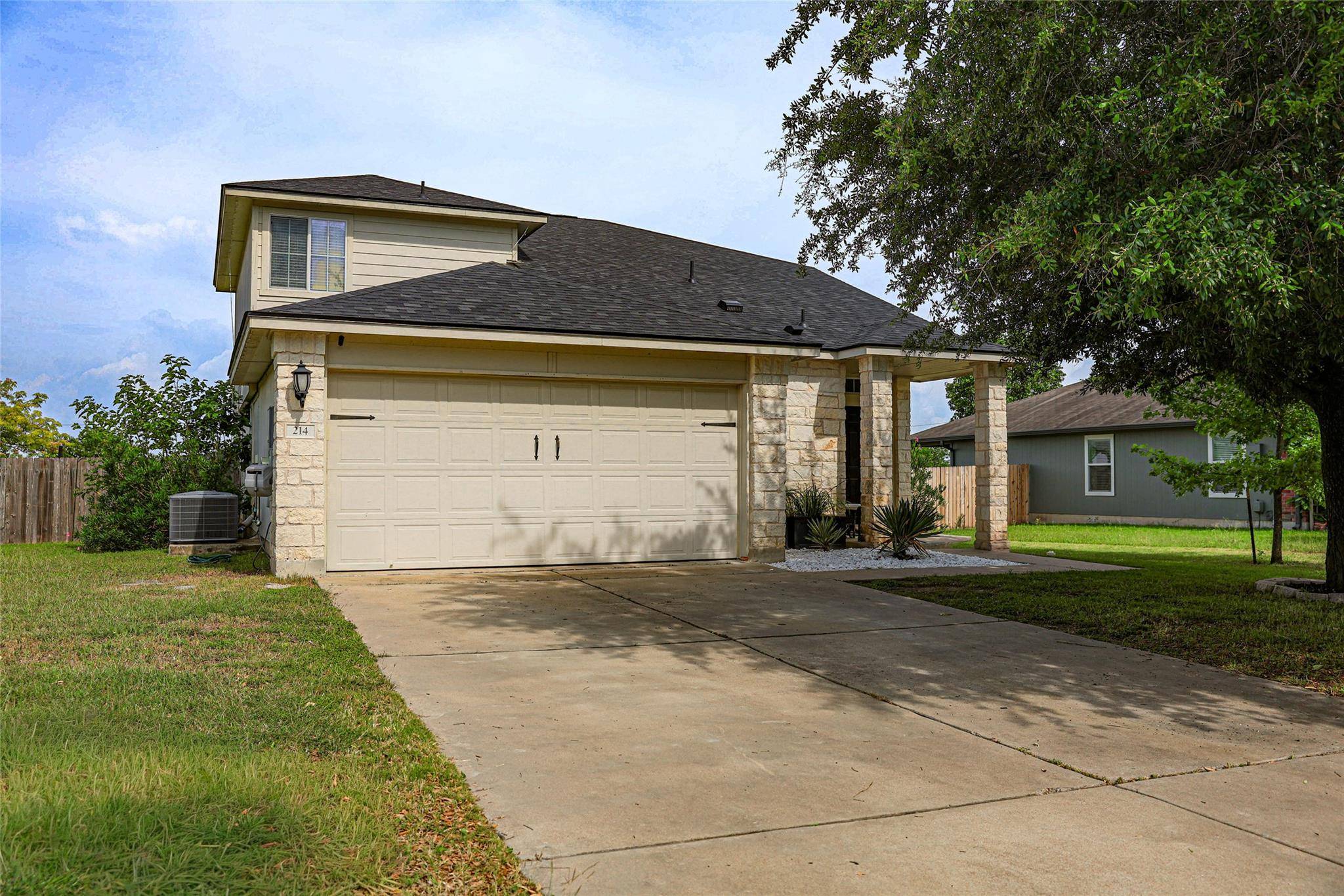 214 Lidell ST, Hutto, TX 78634