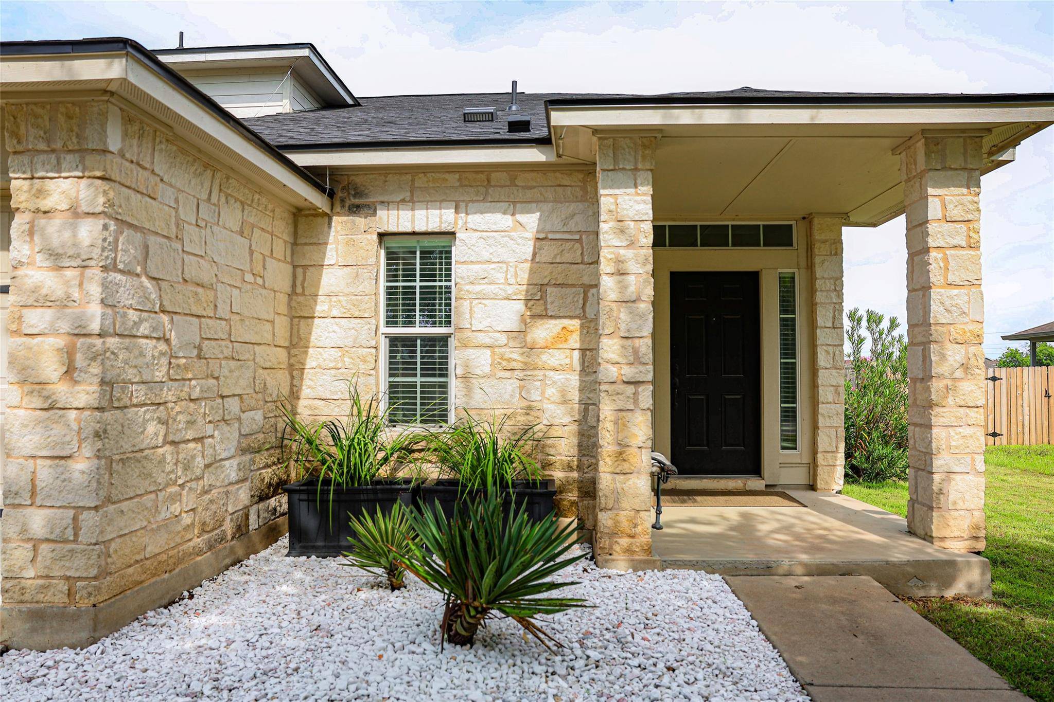 214 Lidell ST, Hutto, TX 78634