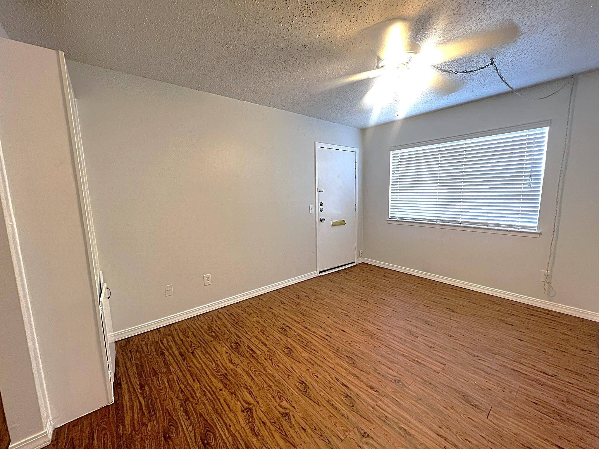 2602 Penny LN #102, Austin, TX 78757