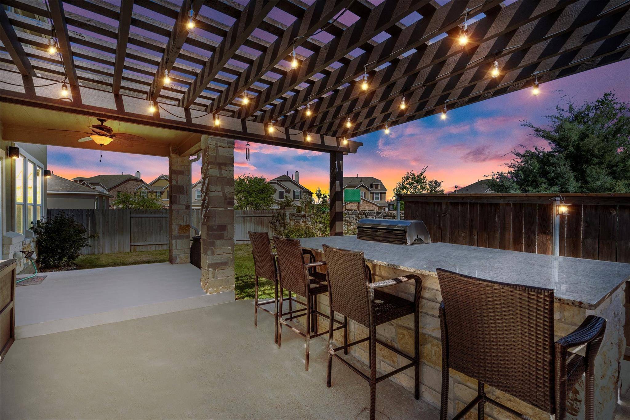 100 Speckle Park DR, Hutto, TX 78634