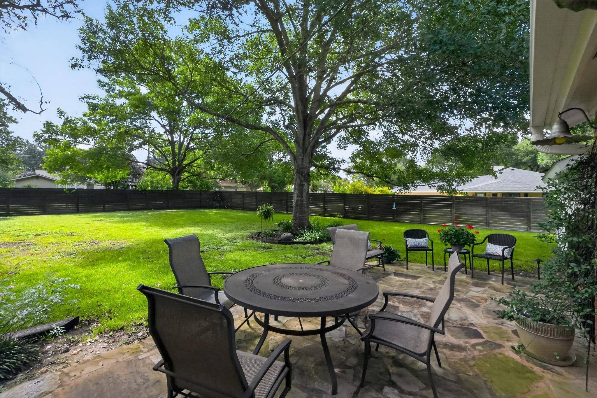 1622 Twin Island Drive DR, Lockhart, TX 78644
