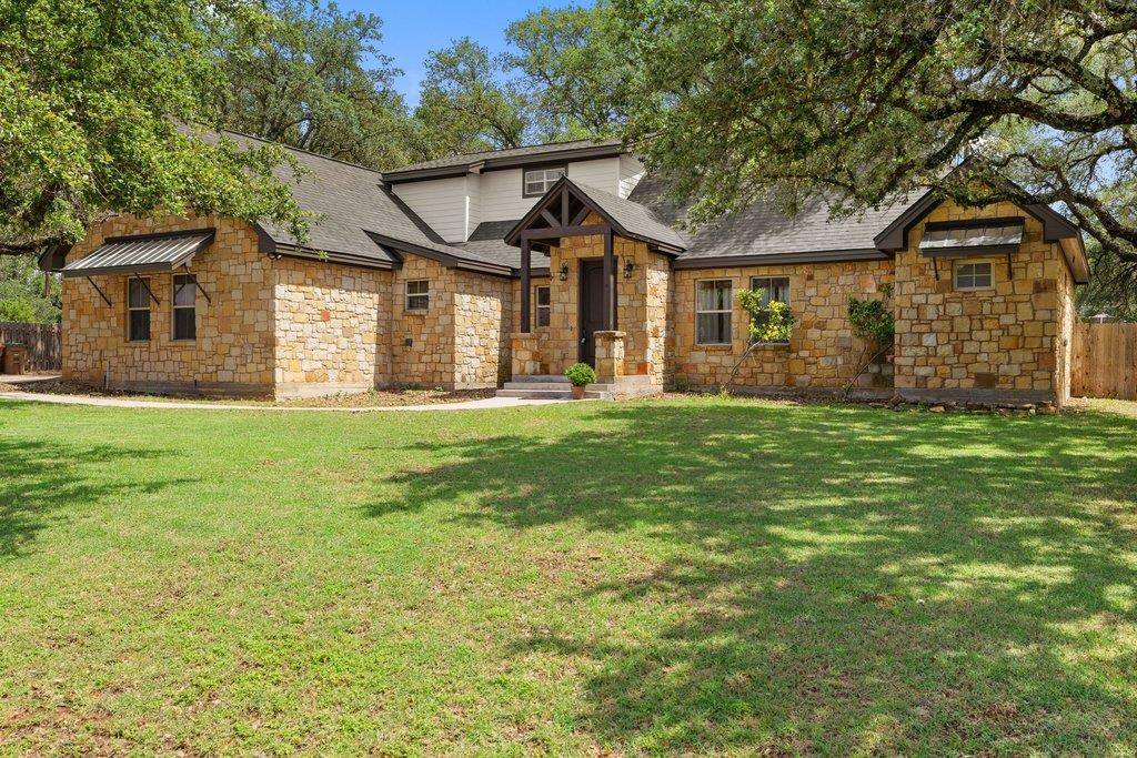 101 Winding Oak DR, Johnson City, TX 78636
