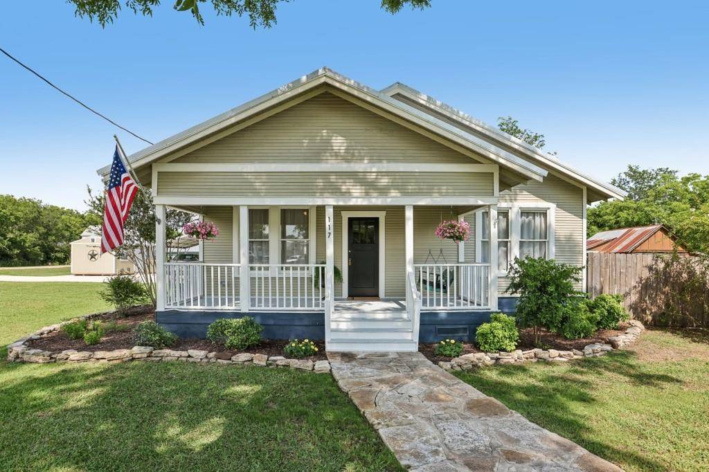 117 N Main ST, Paige, TX 78659