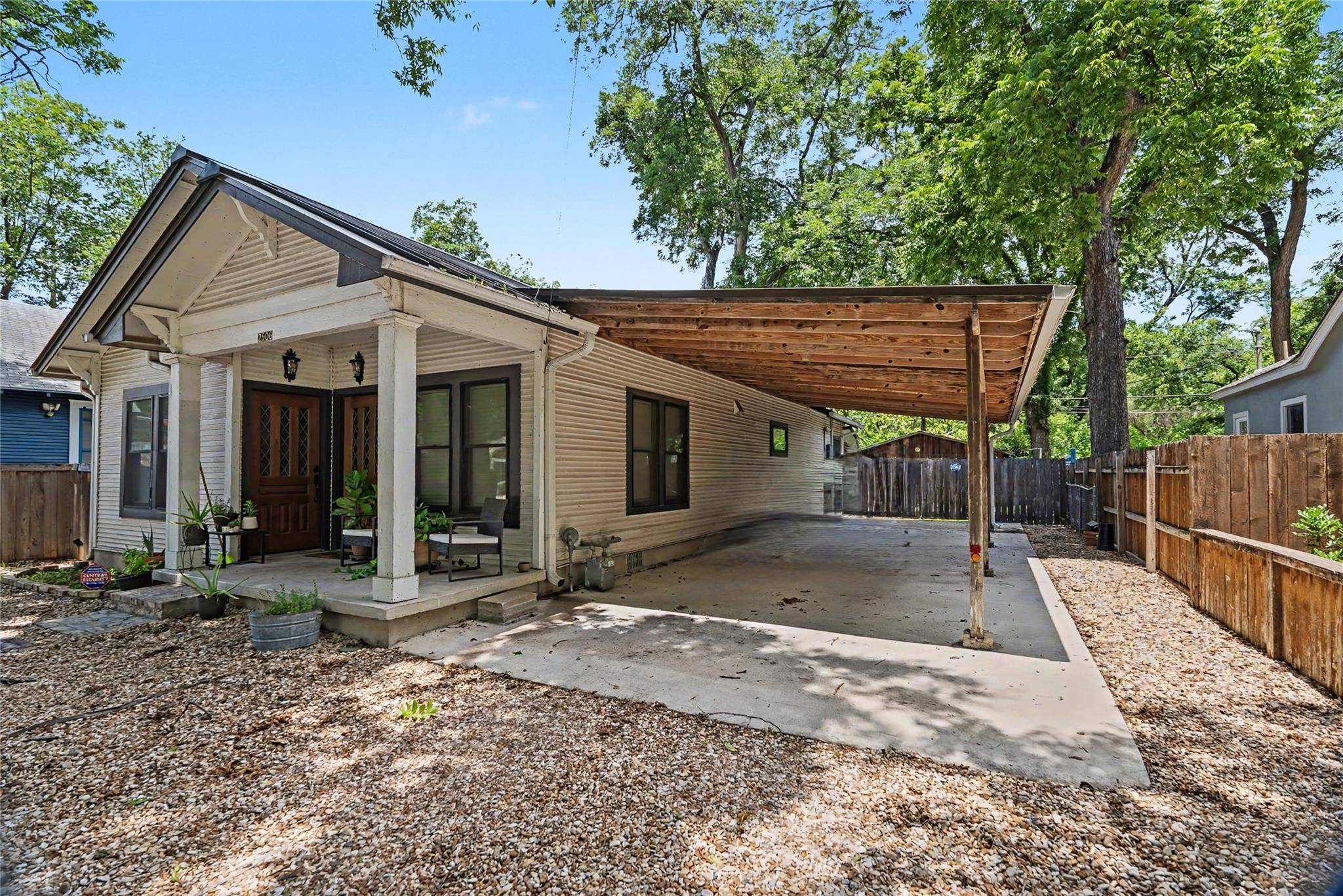 2506 E Cesar Chavez ST, Austin, TX 78702