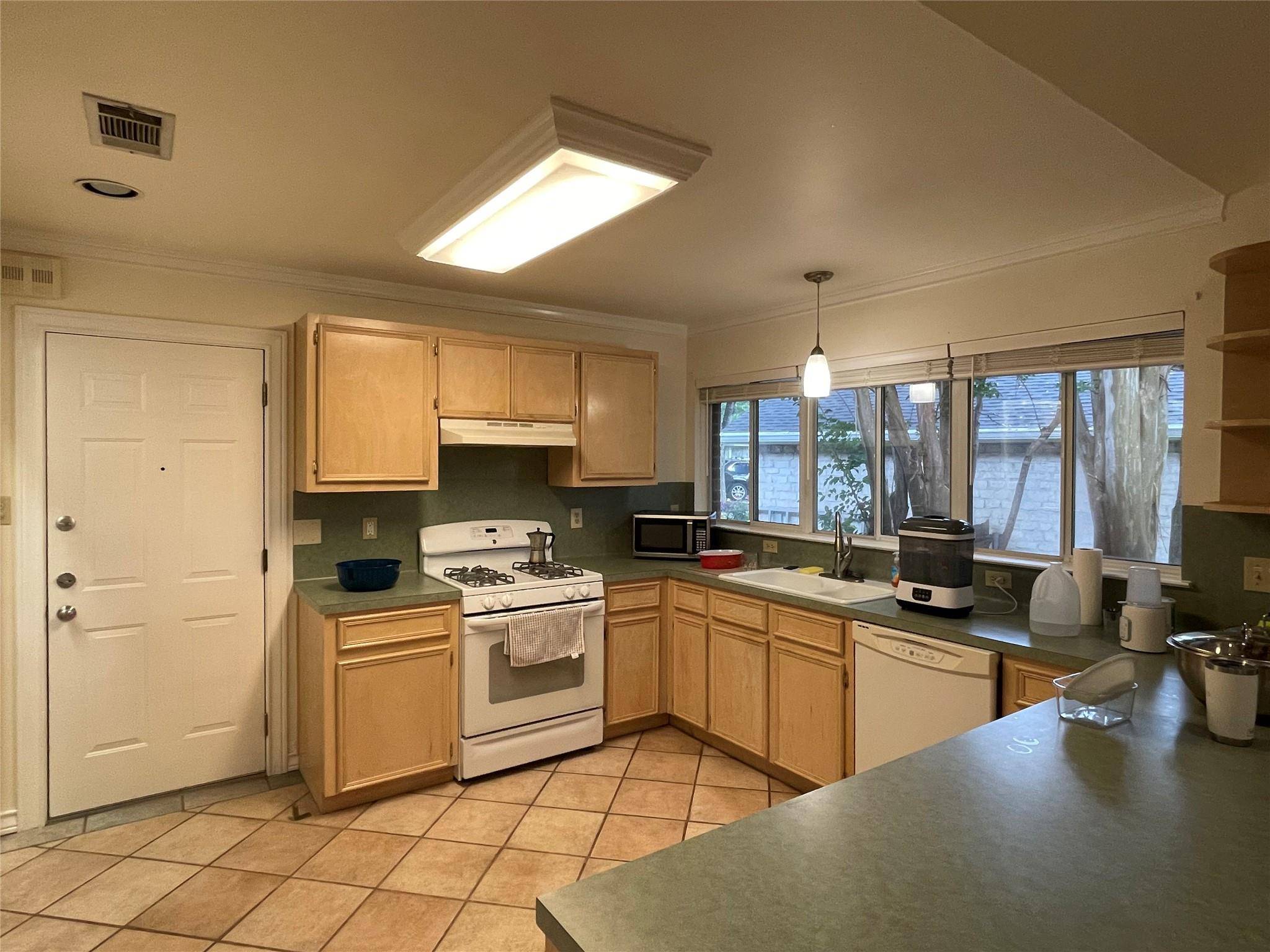 603 Green Field CV, Pflugerville, TX 78660