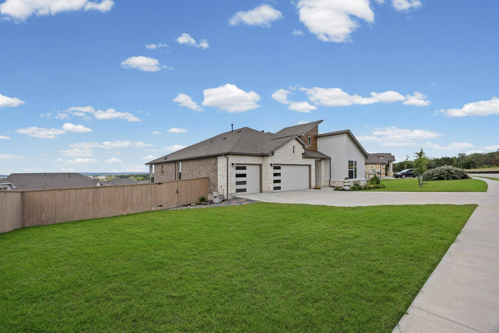 166 Salado Creek TRL, Bastrop, TX 78602