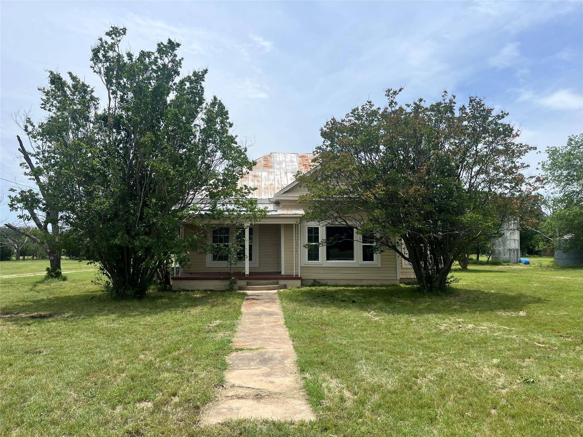 1312 Fm 581 HWY E, Lometa, TX 76853