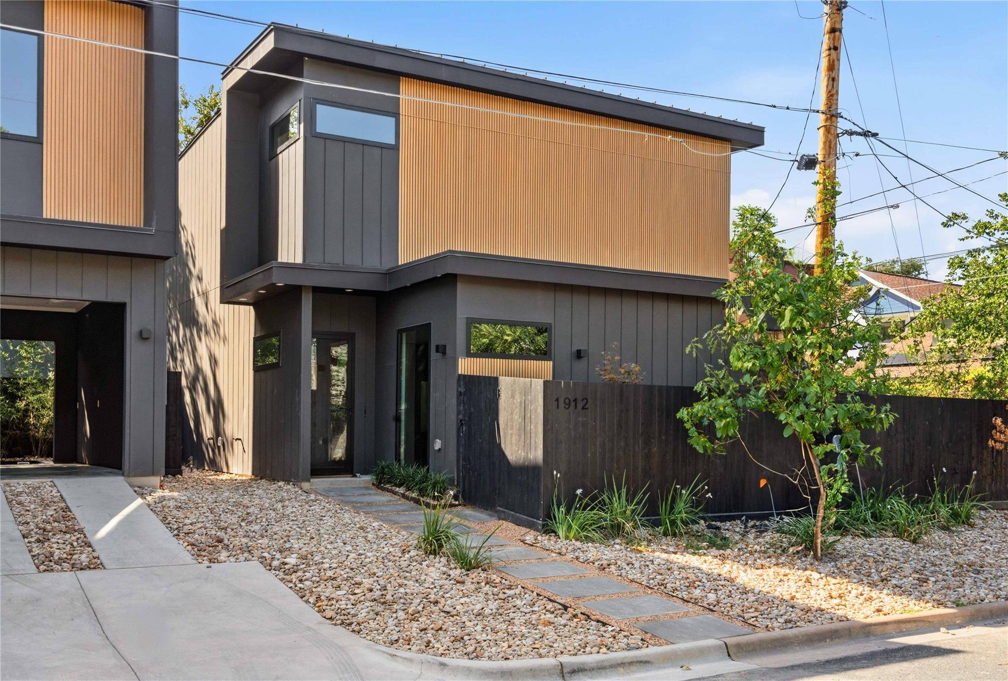 1912 S 3rd ST, Austin, TX 78704