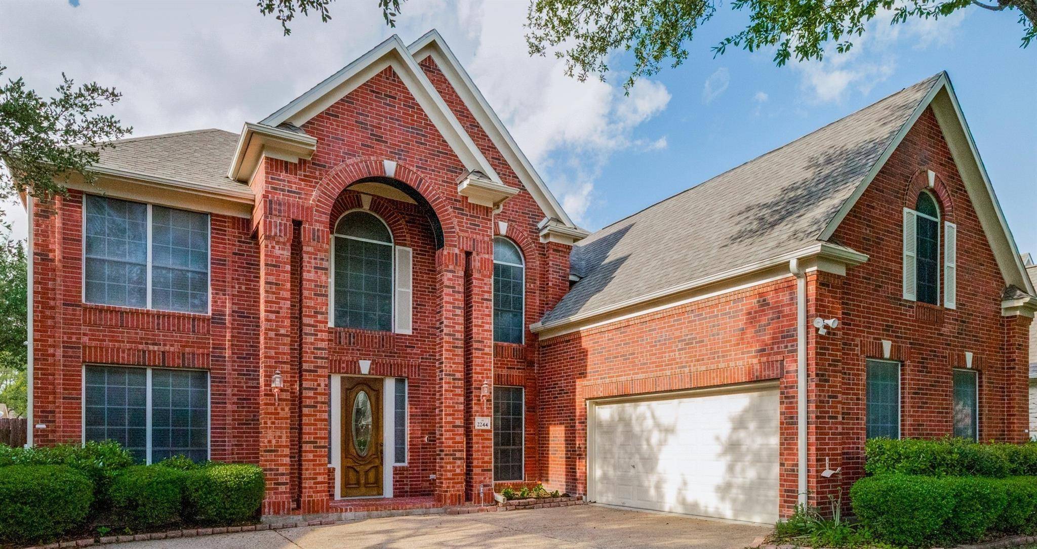 2244 Fernspring DR, Round Rock, TX 78665