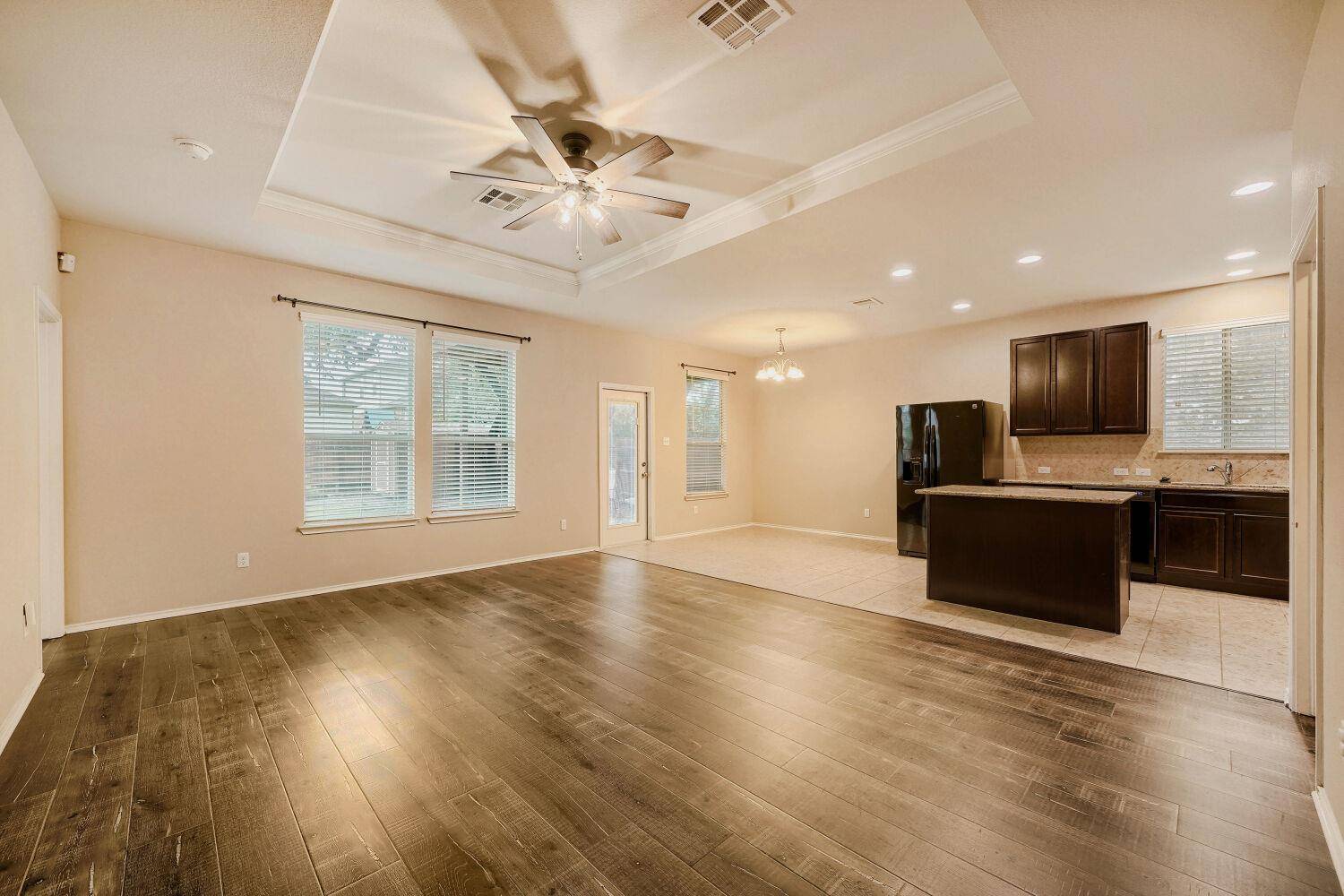 104 Golden Butterfly DR, Leander, TX 78641