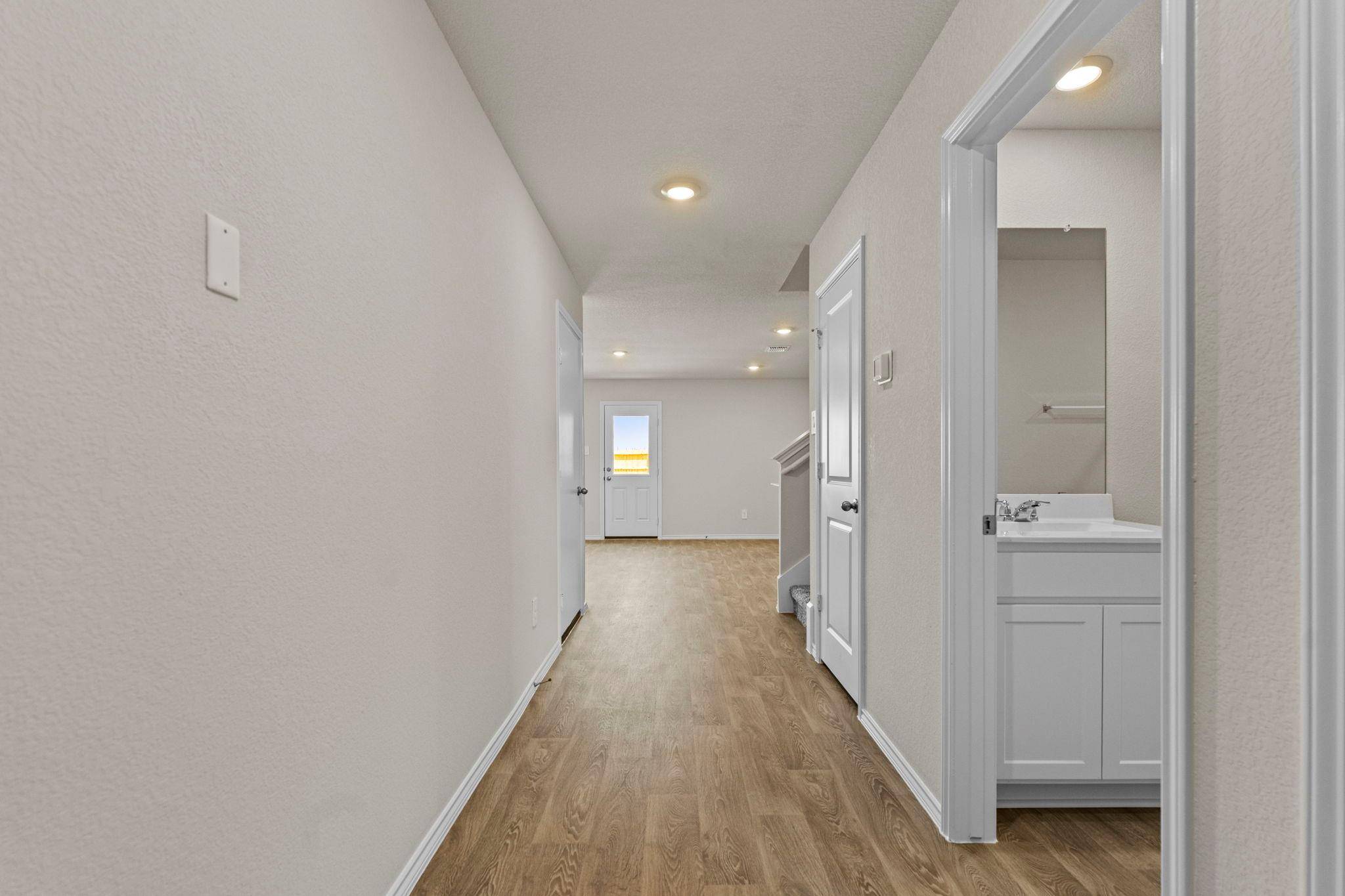 2117 Windflower LN, Luling, TX 78648