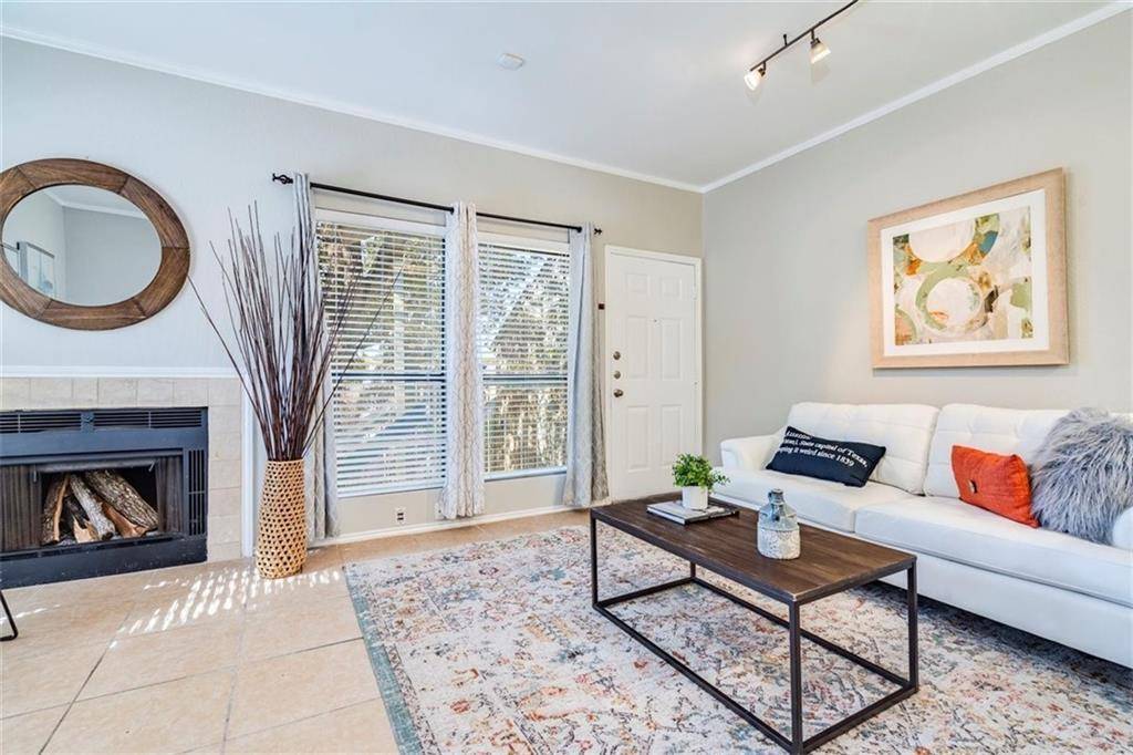 802 S 1st ST #206, Austin, TX 78704