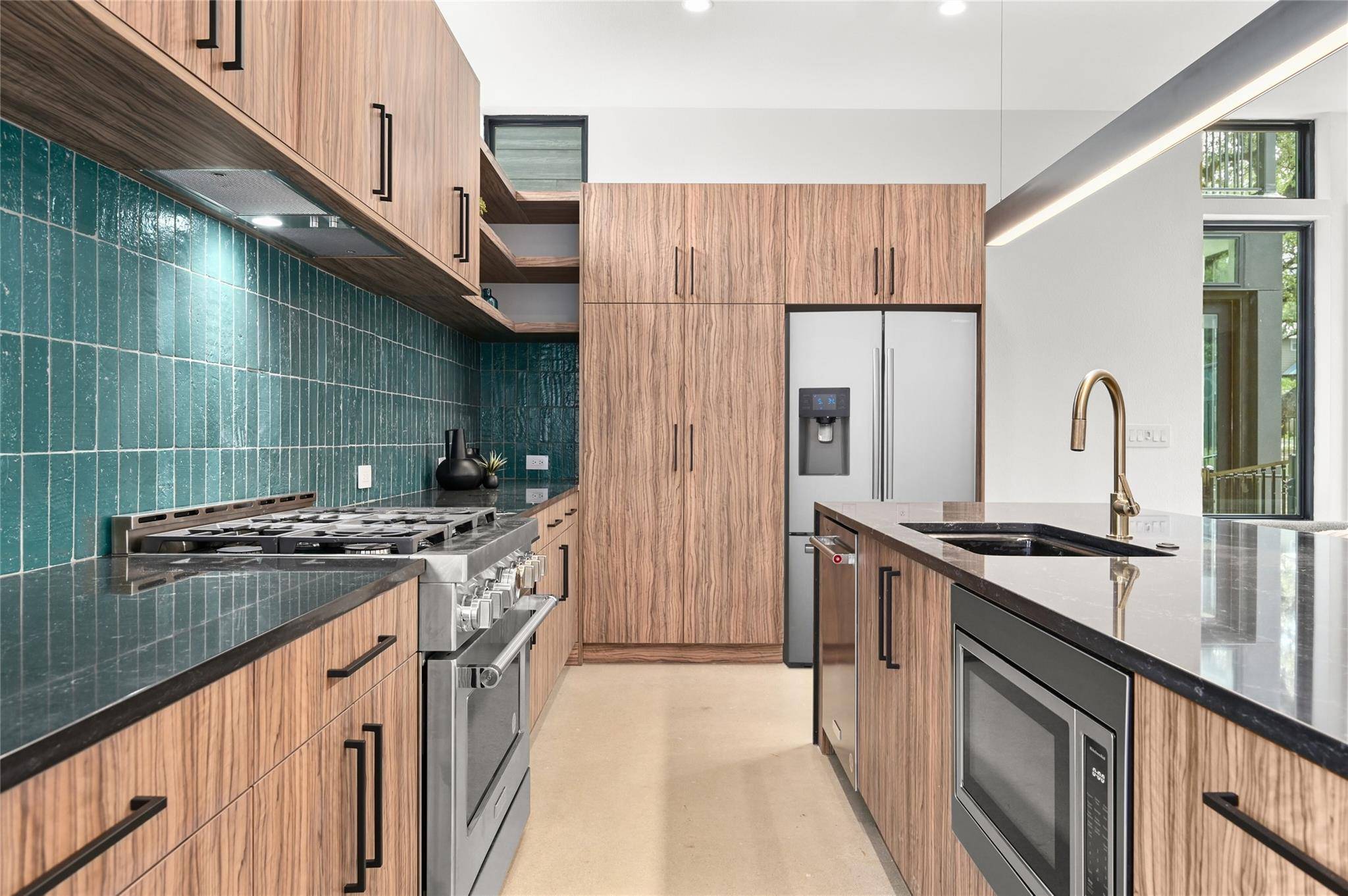 219 Lessin LN #Unit 6, Austin, TX 78704