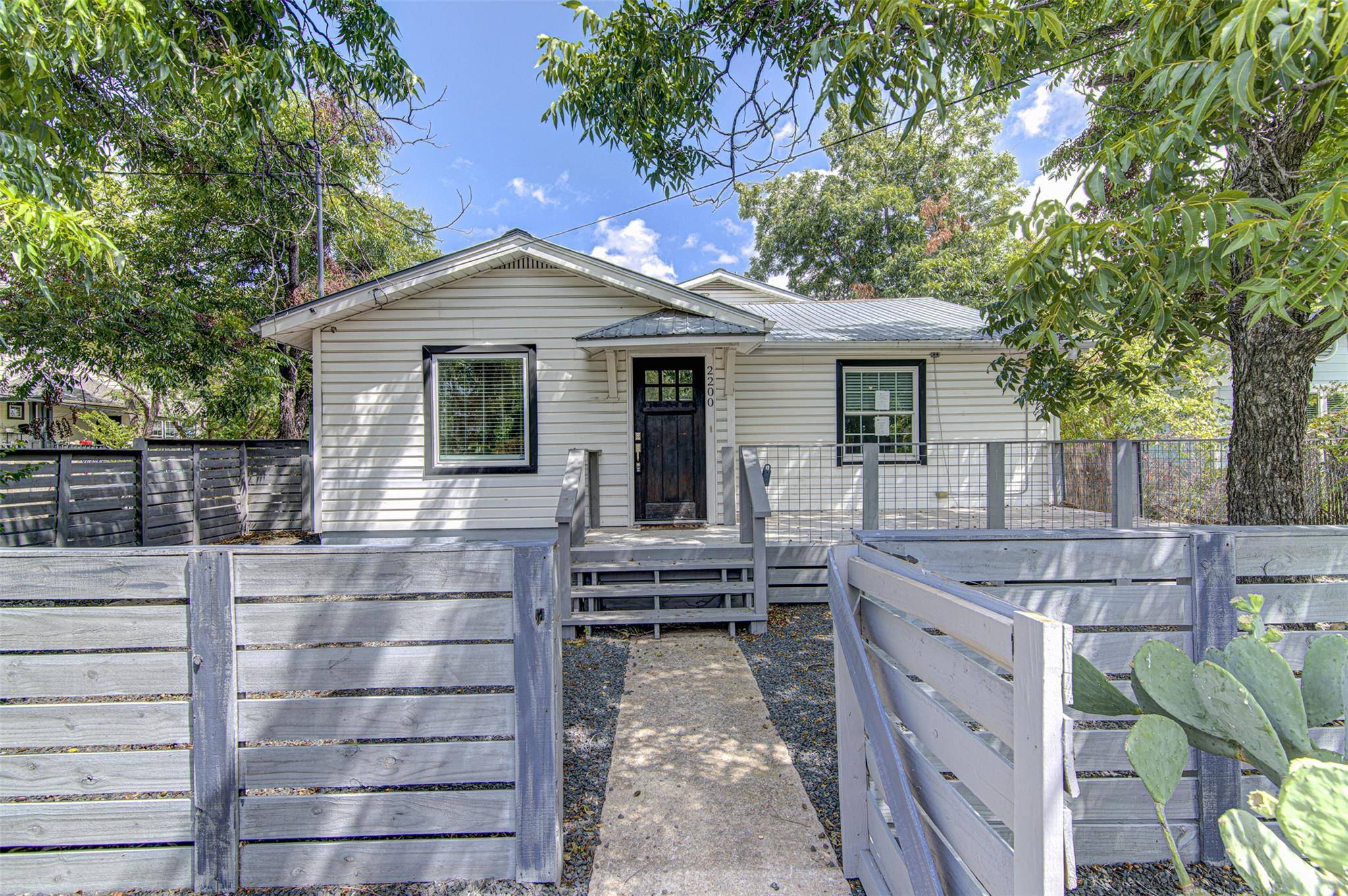 2200 E 14th ST, Austin, TX 78702