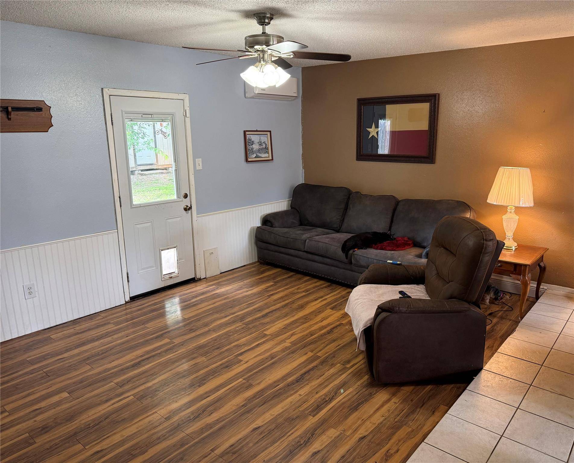 1704 S Walnut ST, Georgetown, TX 78626