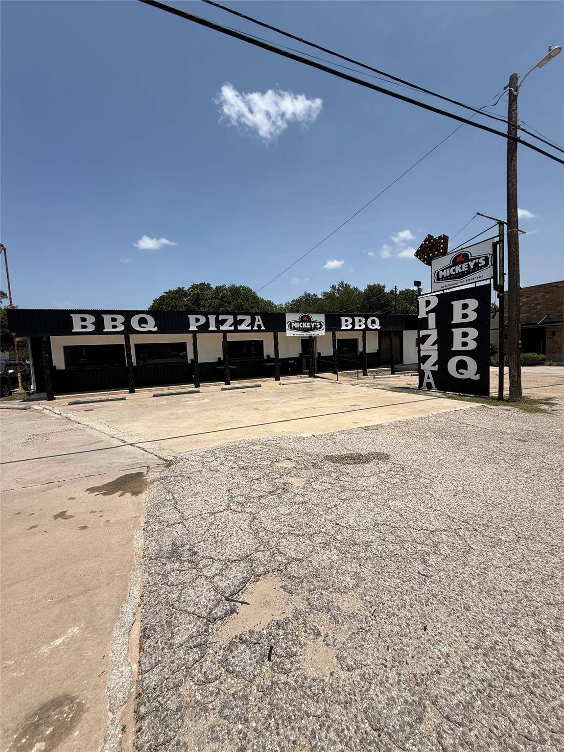 211 S US Highway 281, Johnson City, TX 78636