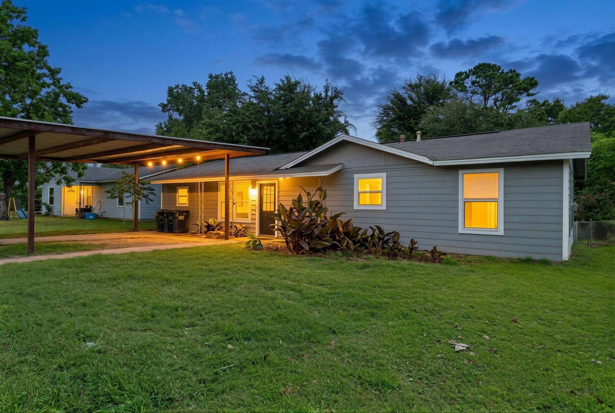 720 Dyer ST, Rockdale, TX 76567