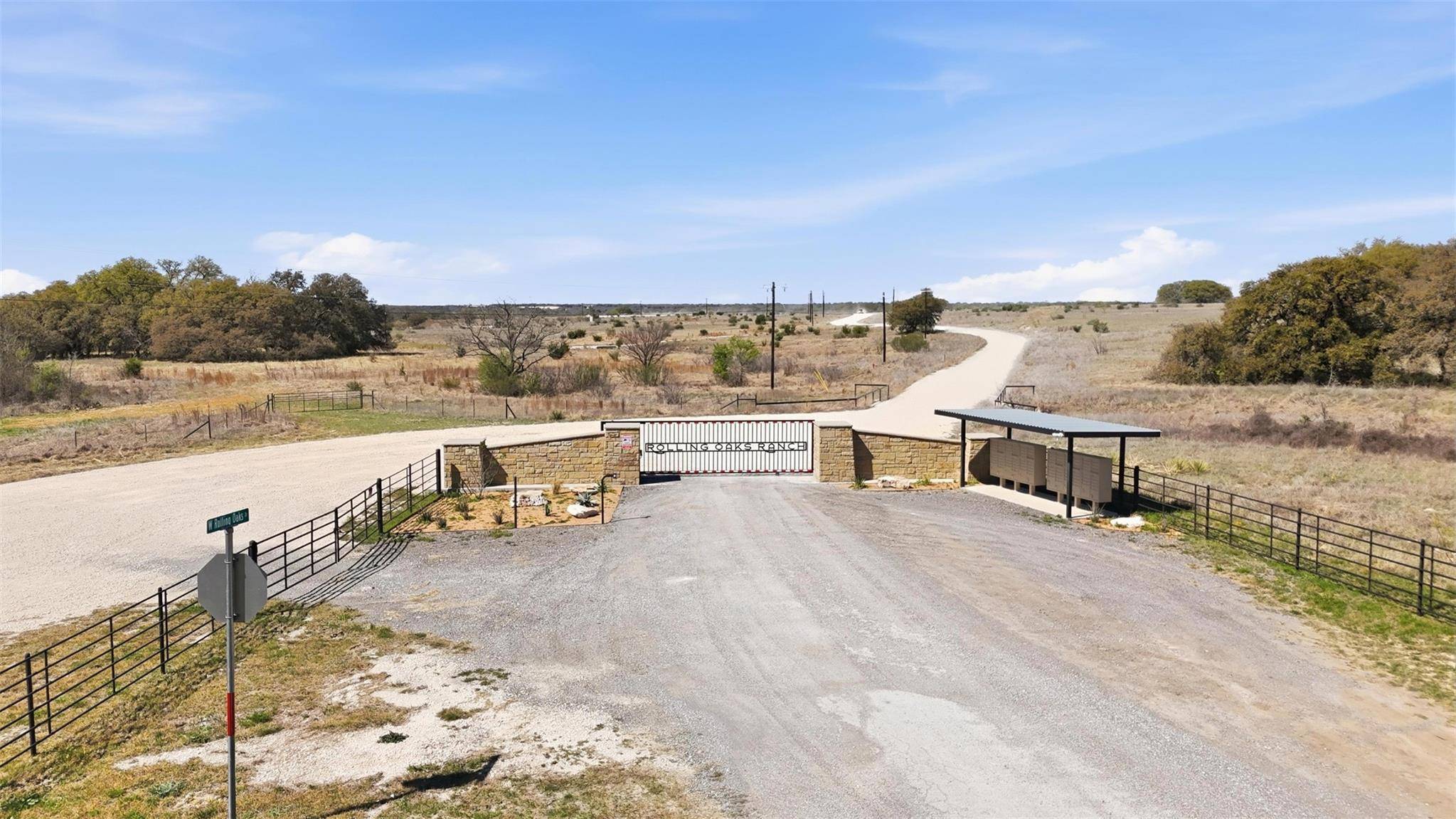 300 Willow Oak DR, Goldthwaite, TX 76844