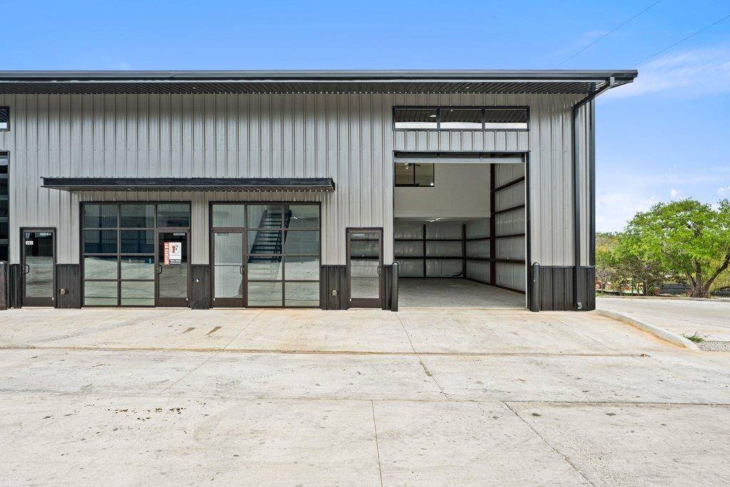 451 Farrell RD #301A, Dripping Springs, TX 78620